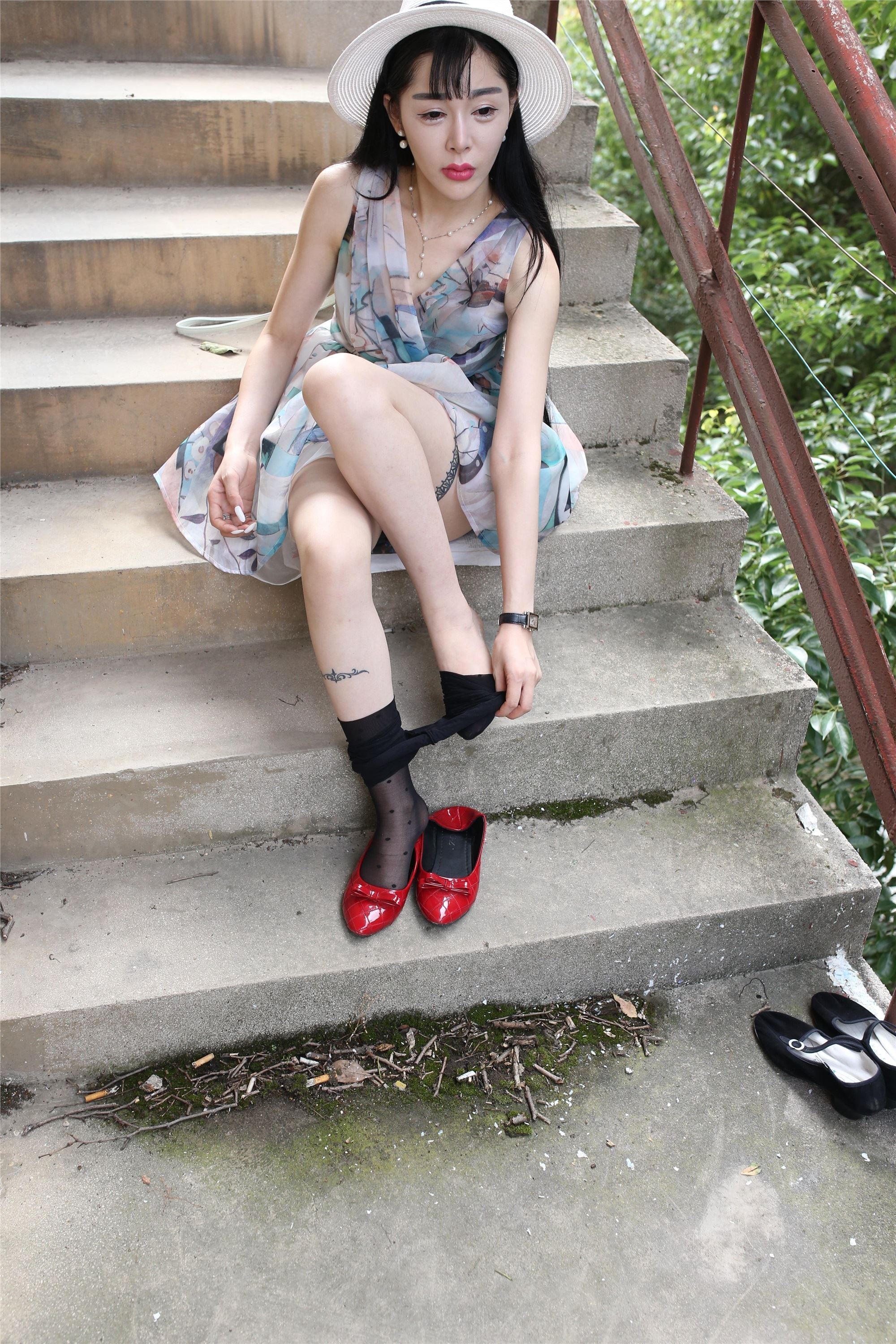 大西瓜套图 S009 红嘴唇少妇337p1