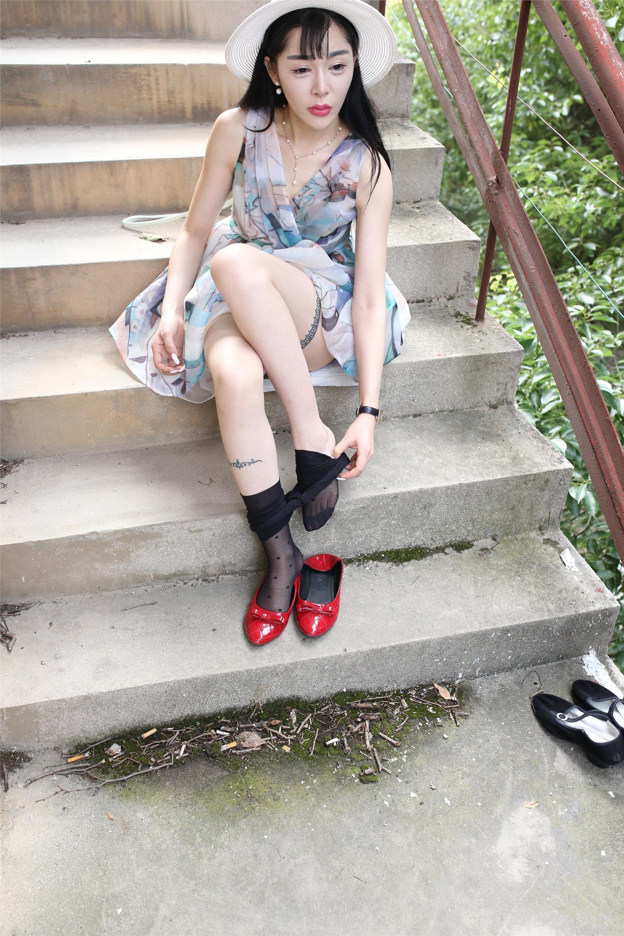 大西瓜套图 S009 红嘴唇少妇337p1