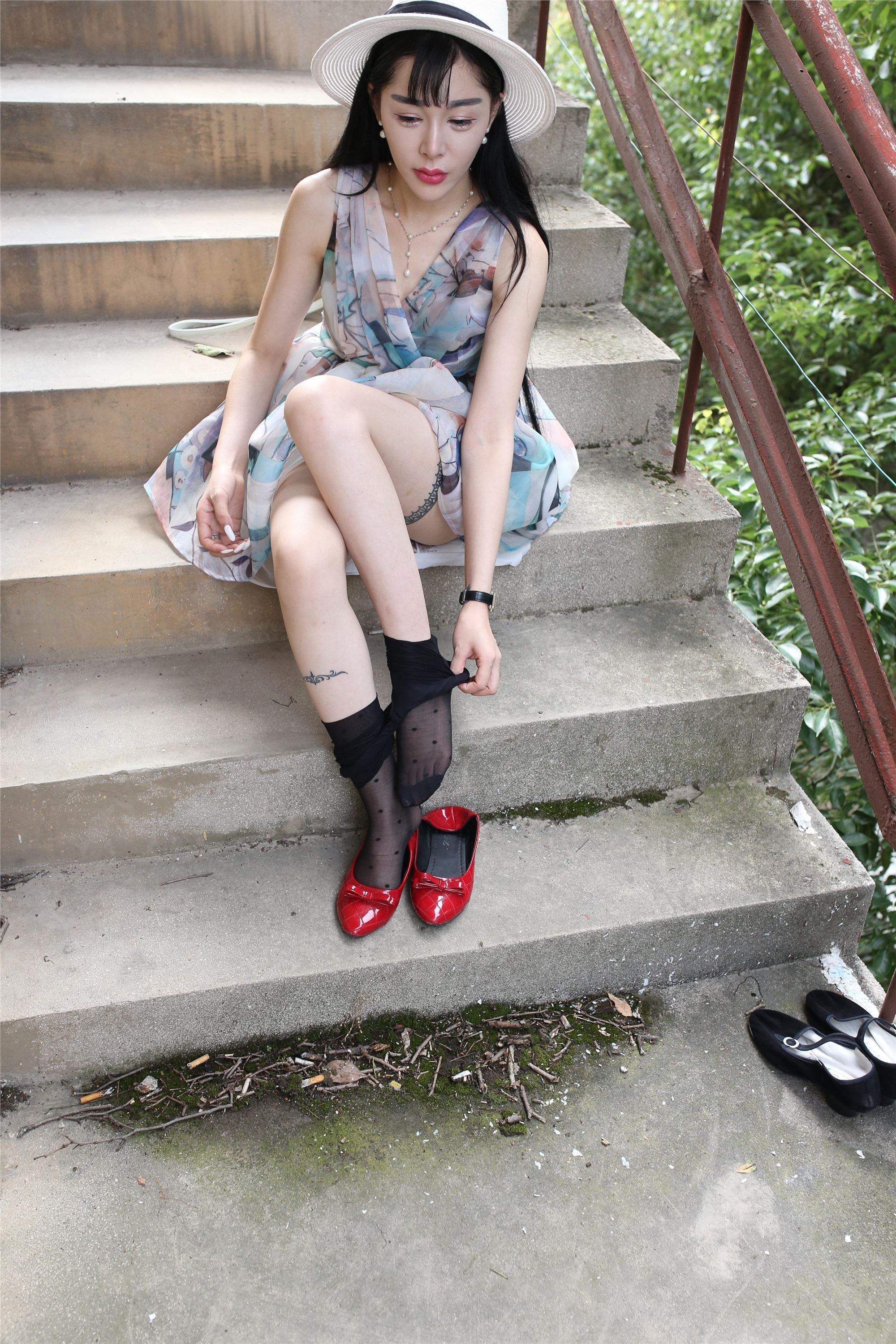 大西瓜套图 S009 红嘴唇少妇337p1