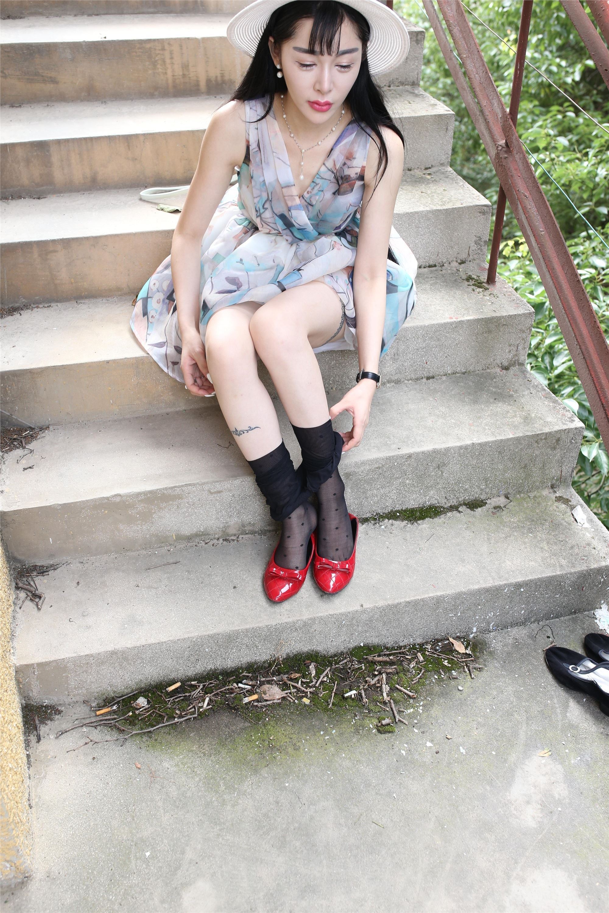 大西瓜套图 S009 红嘴唇少妇337p1