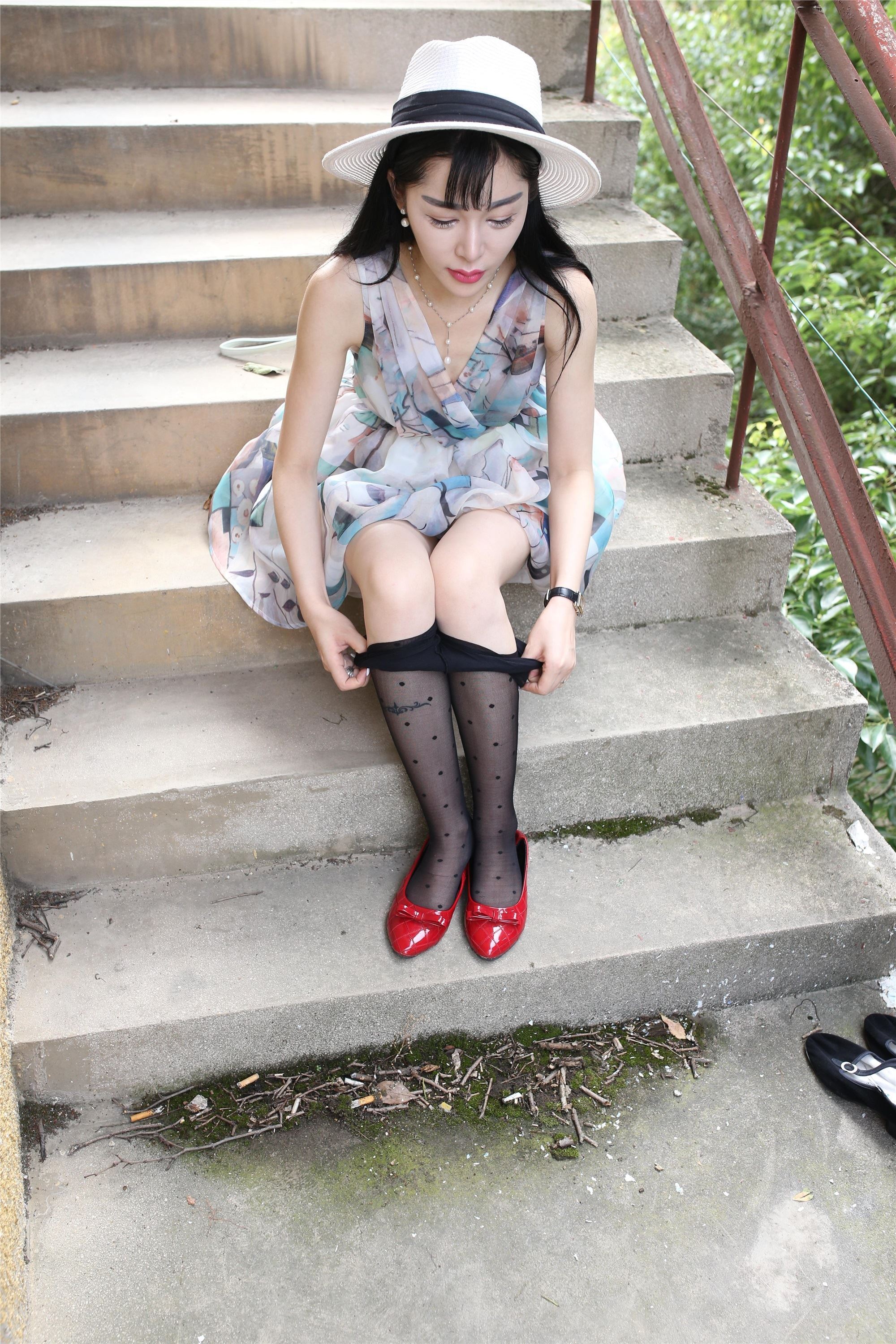 大西瓜套图 S009 红嘴唇少妇337p1