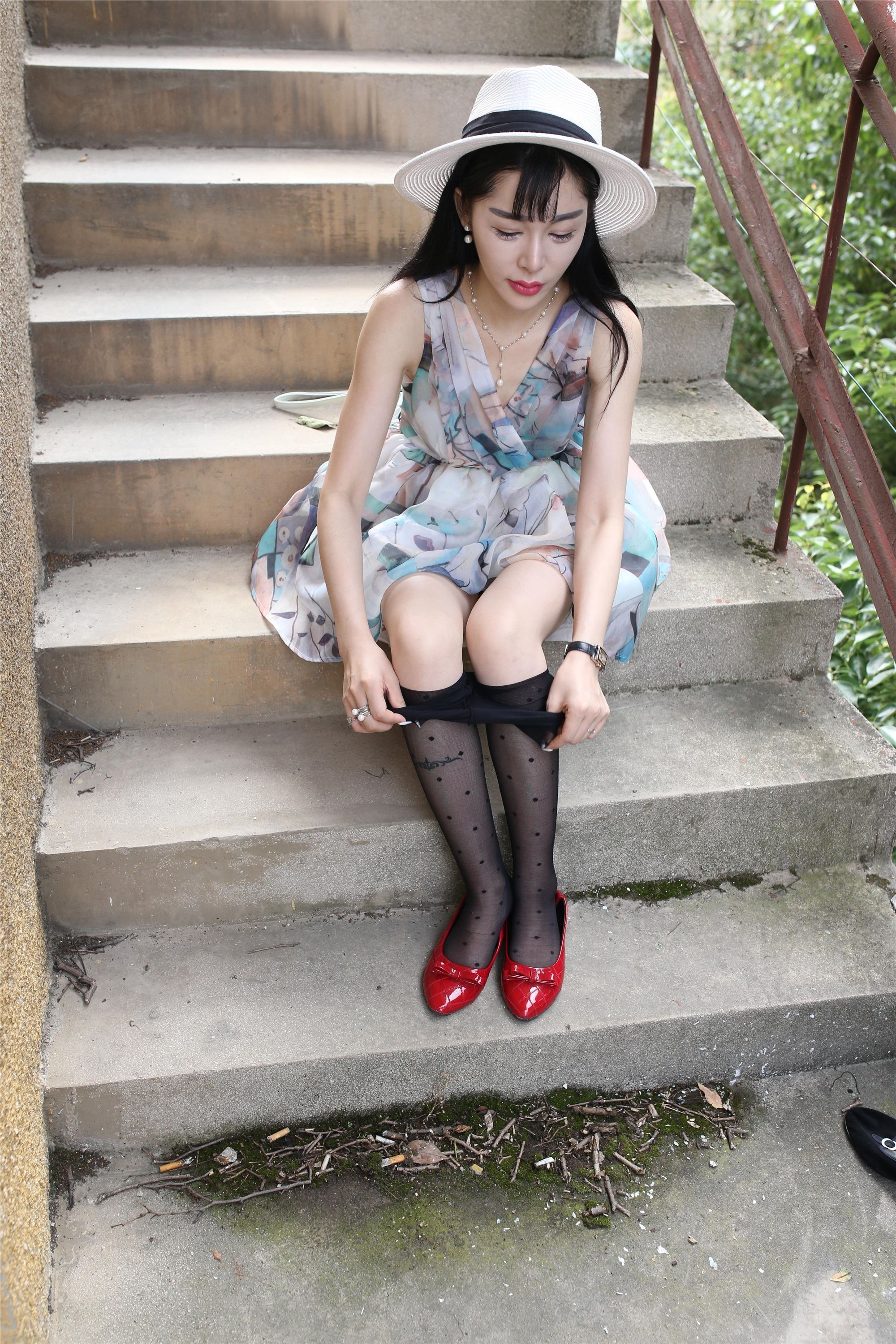 大西瓜套图 S009 红嘴唇少妇337p1