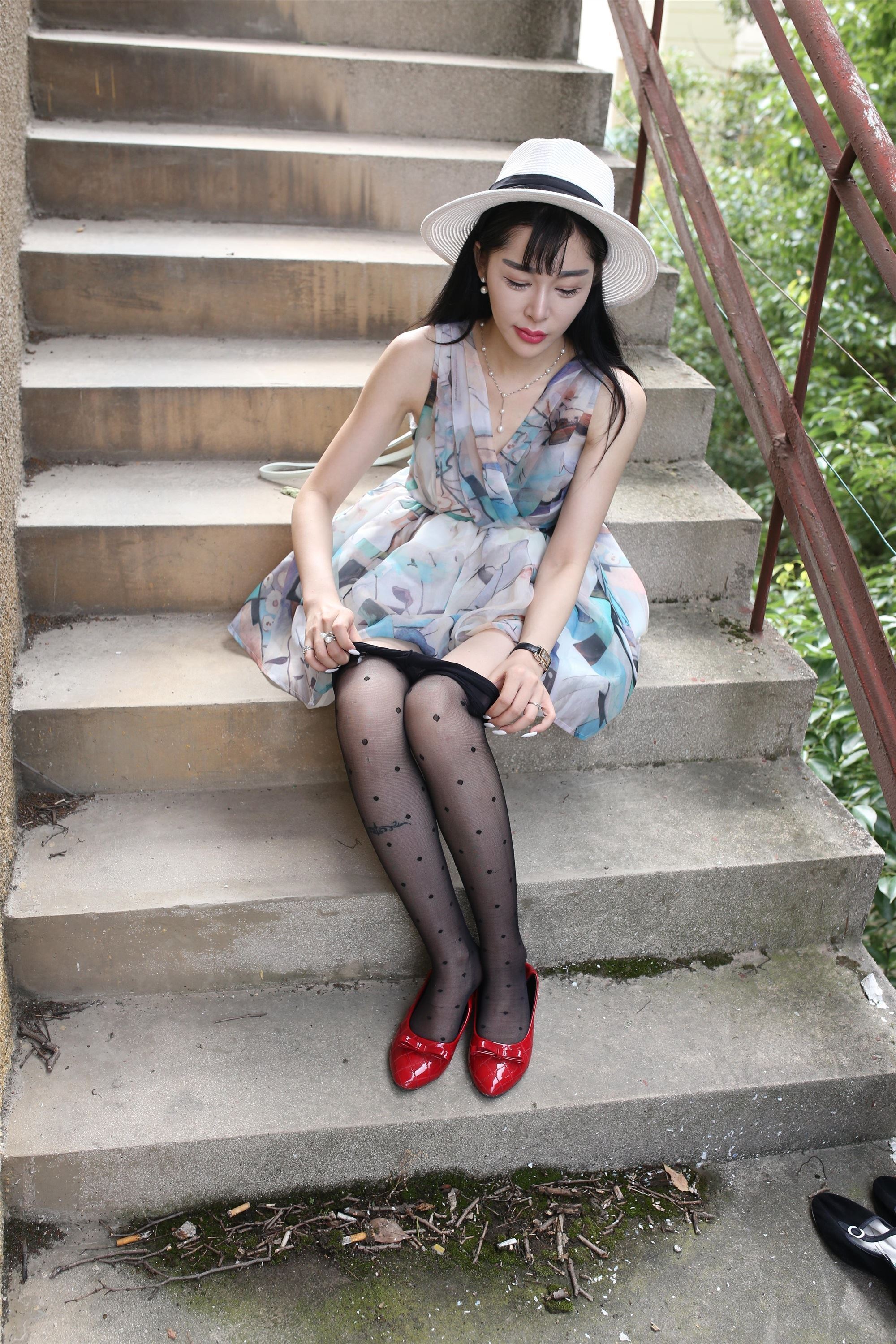 大西瓜套图 S009 红嘴唇少妇337p1