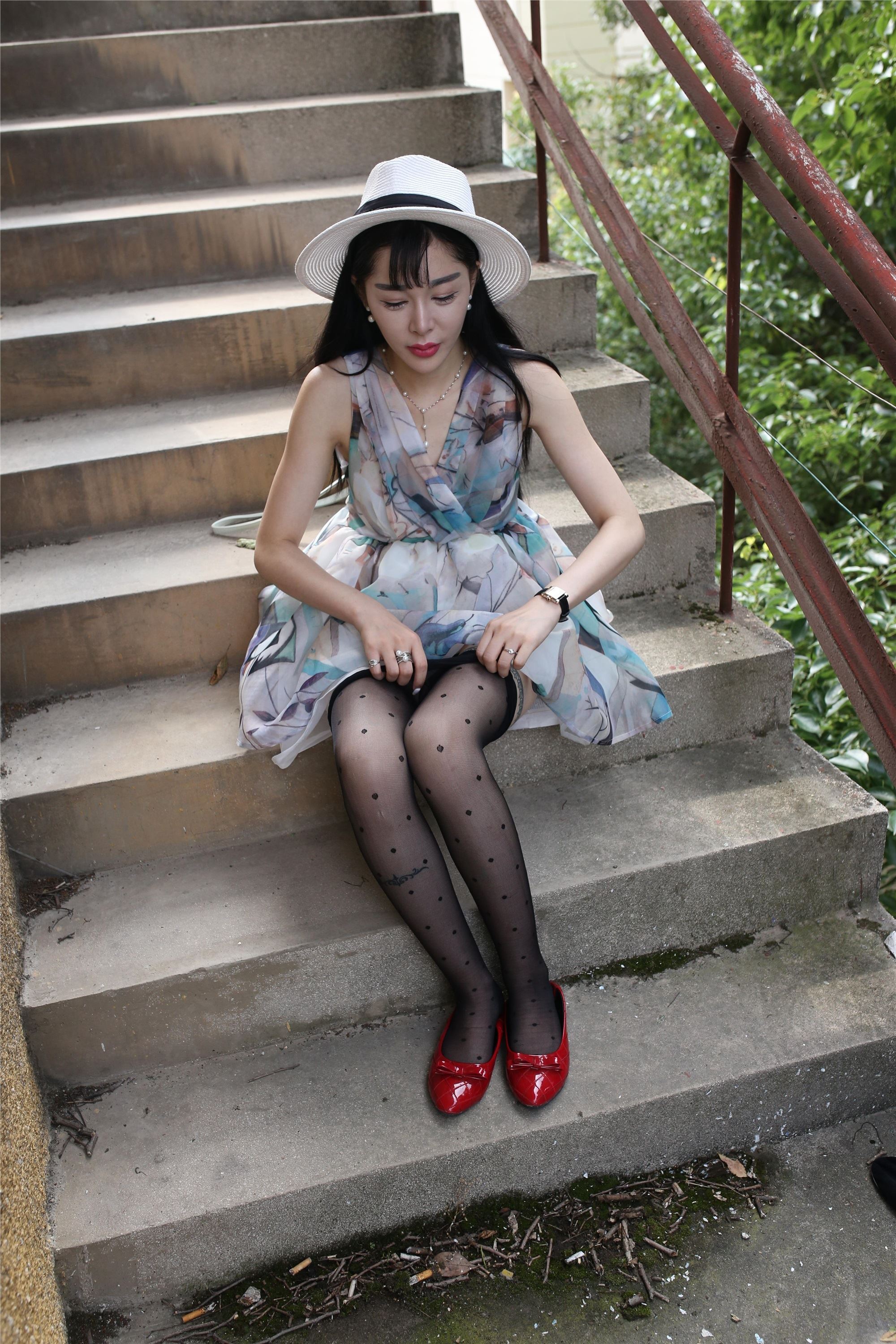 大西瓜套图 S009 红嘴唇少妇337p1