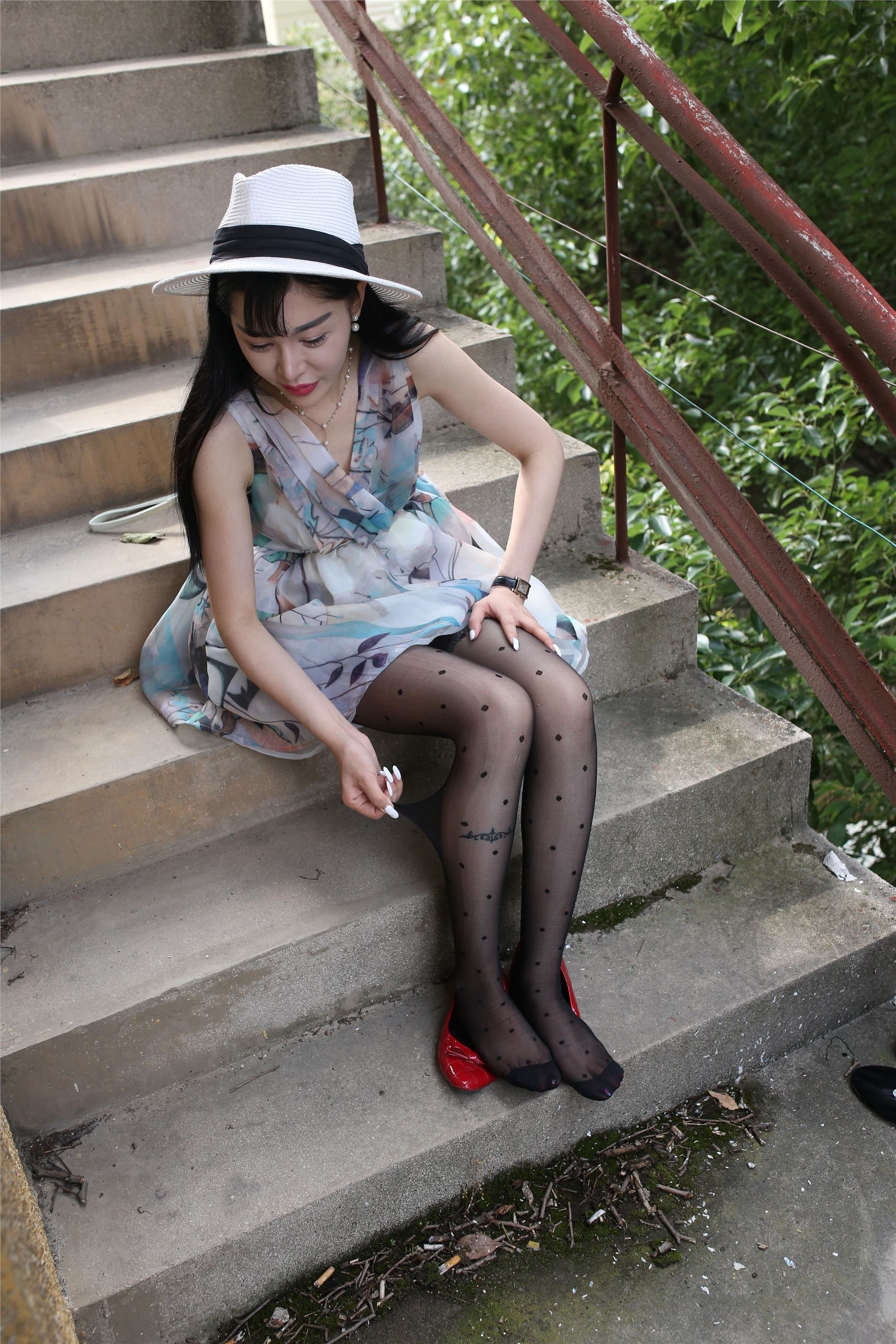 大西瓜套图 S009 红嘴唇少妇337p1