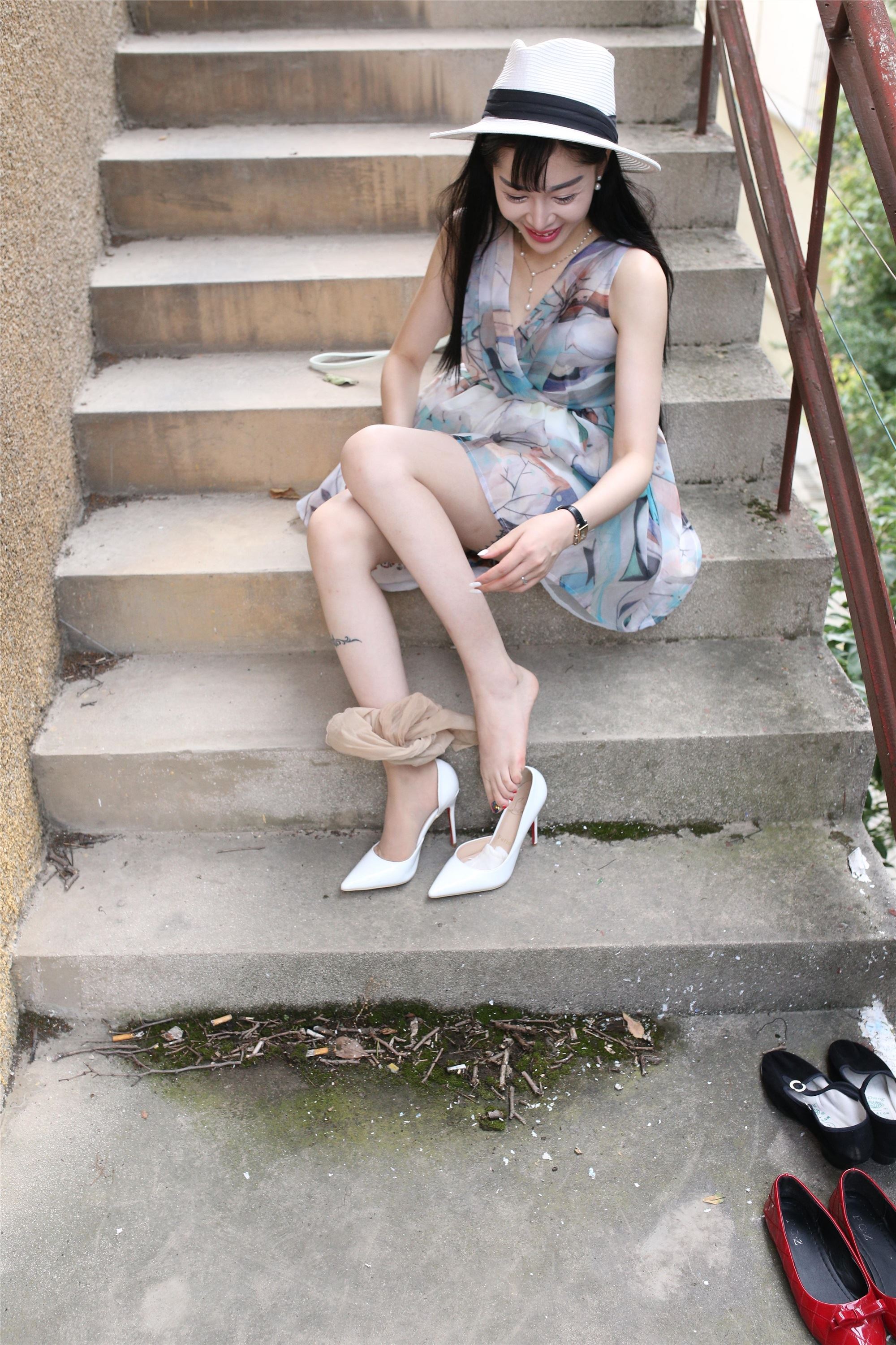 大西瓜套图 S009 红嘴唇少妇337p2