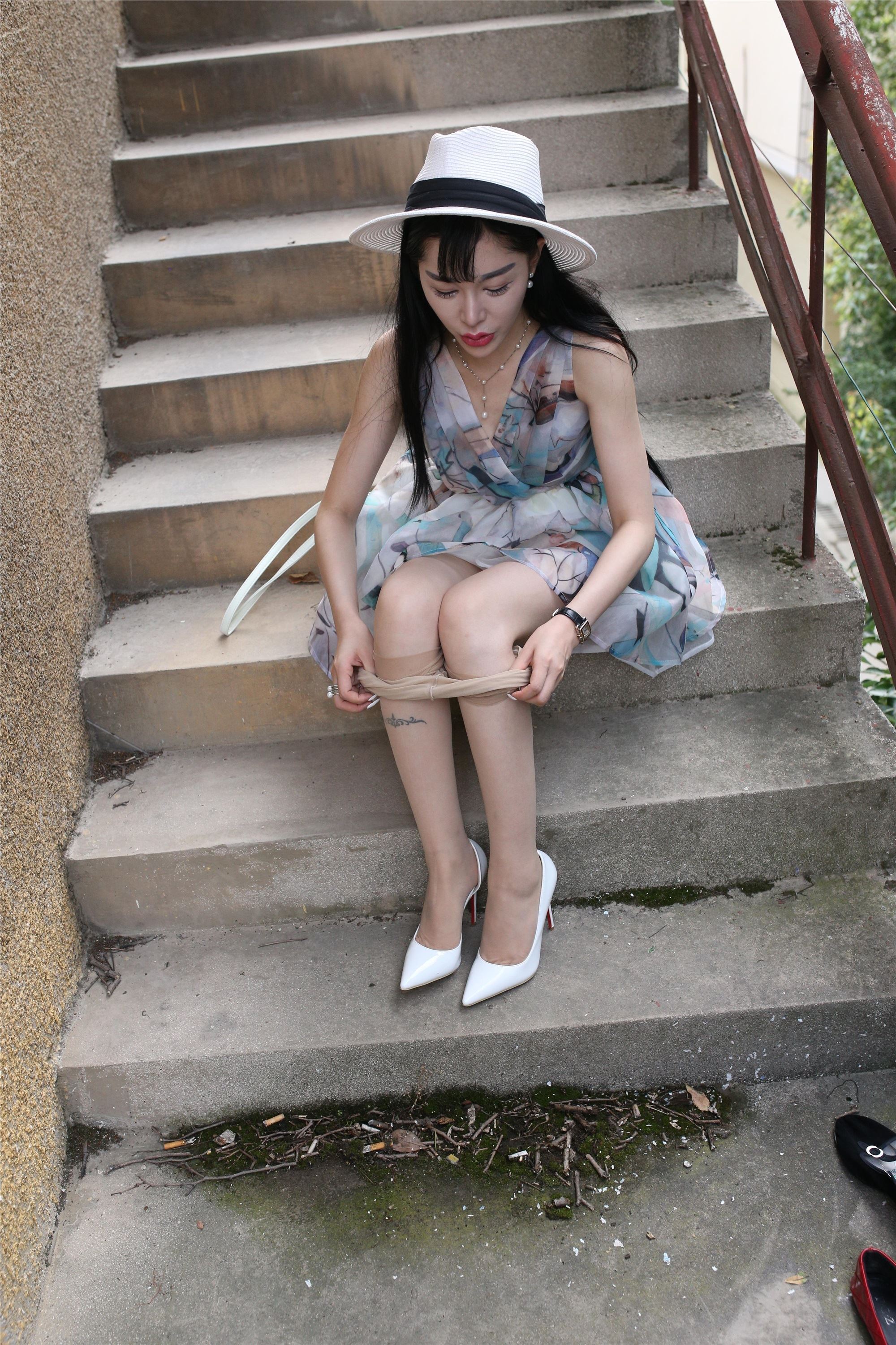 大西瓜套图 S009 红嘴唇少妇337p2