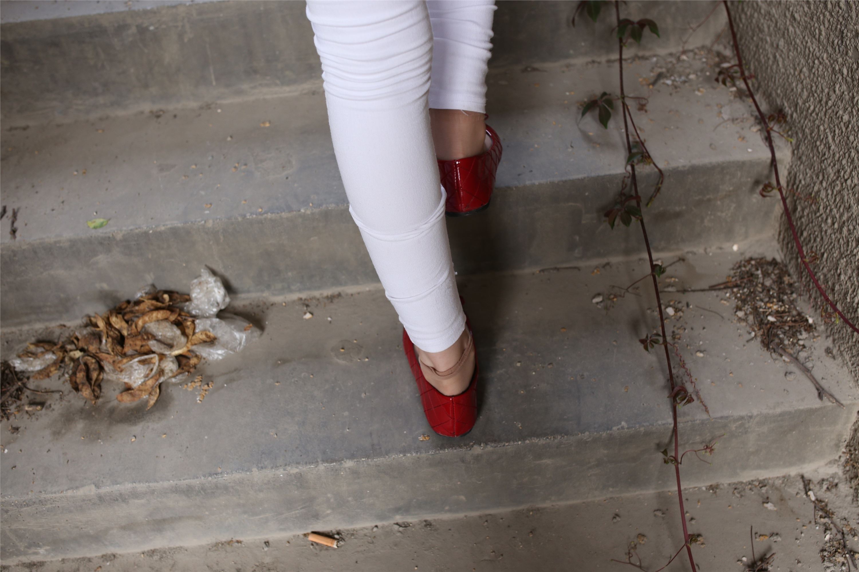 大西瓜套图 S009 红嘴唇少妇337p2