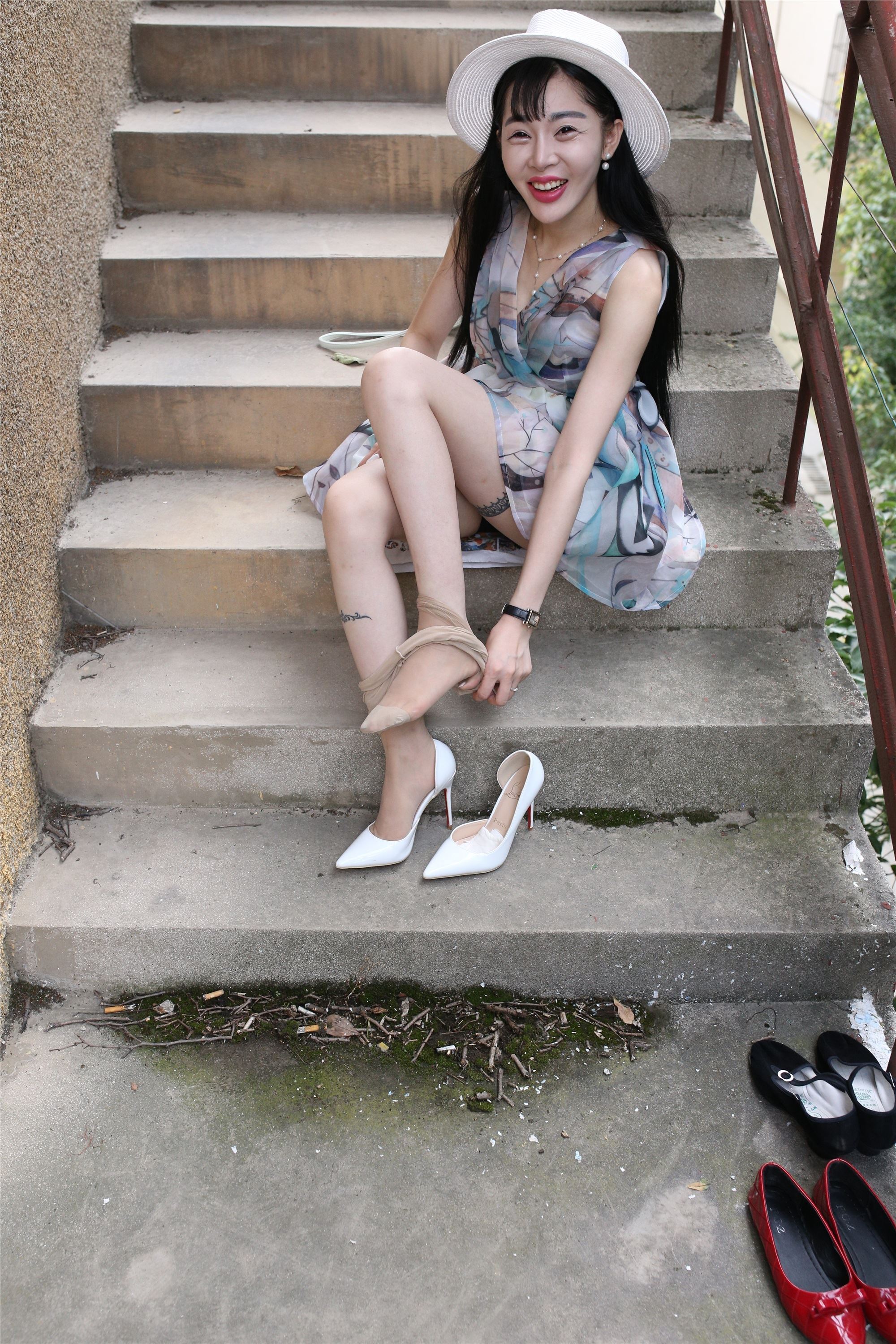 大西瓜套图 S009 红嘴唇少妇337p2