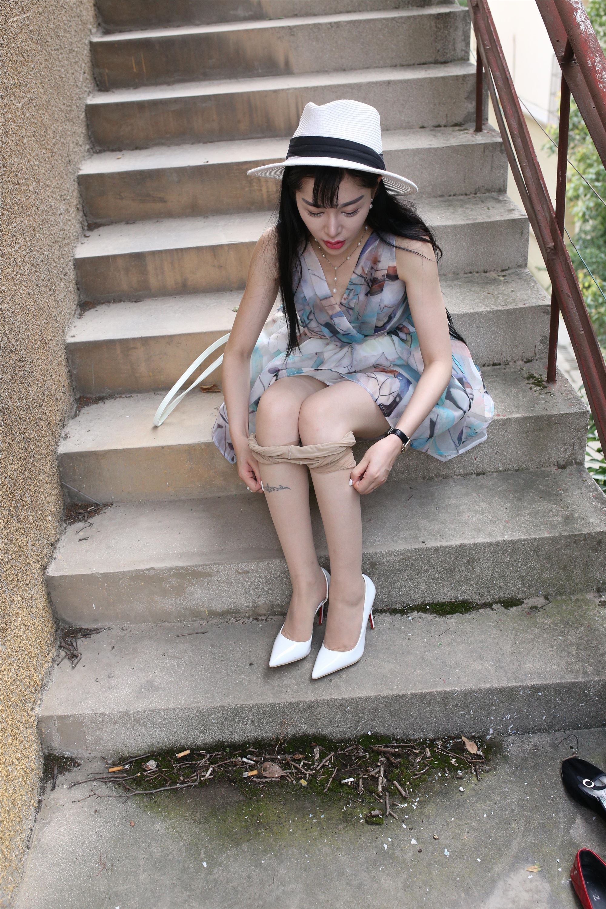 大西瓜套图 S009 红嘴唇少妇337p2