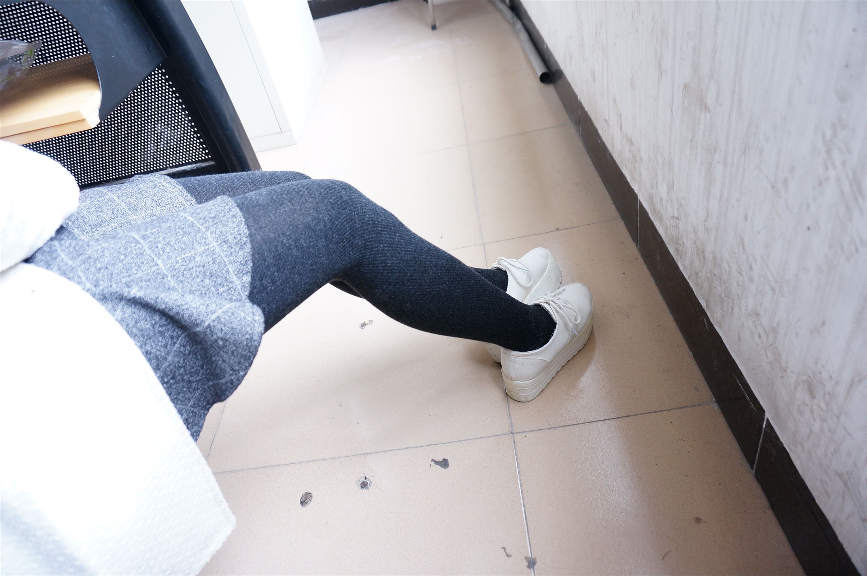 大西瓜套图 S012 黑丝白鞋少女116p