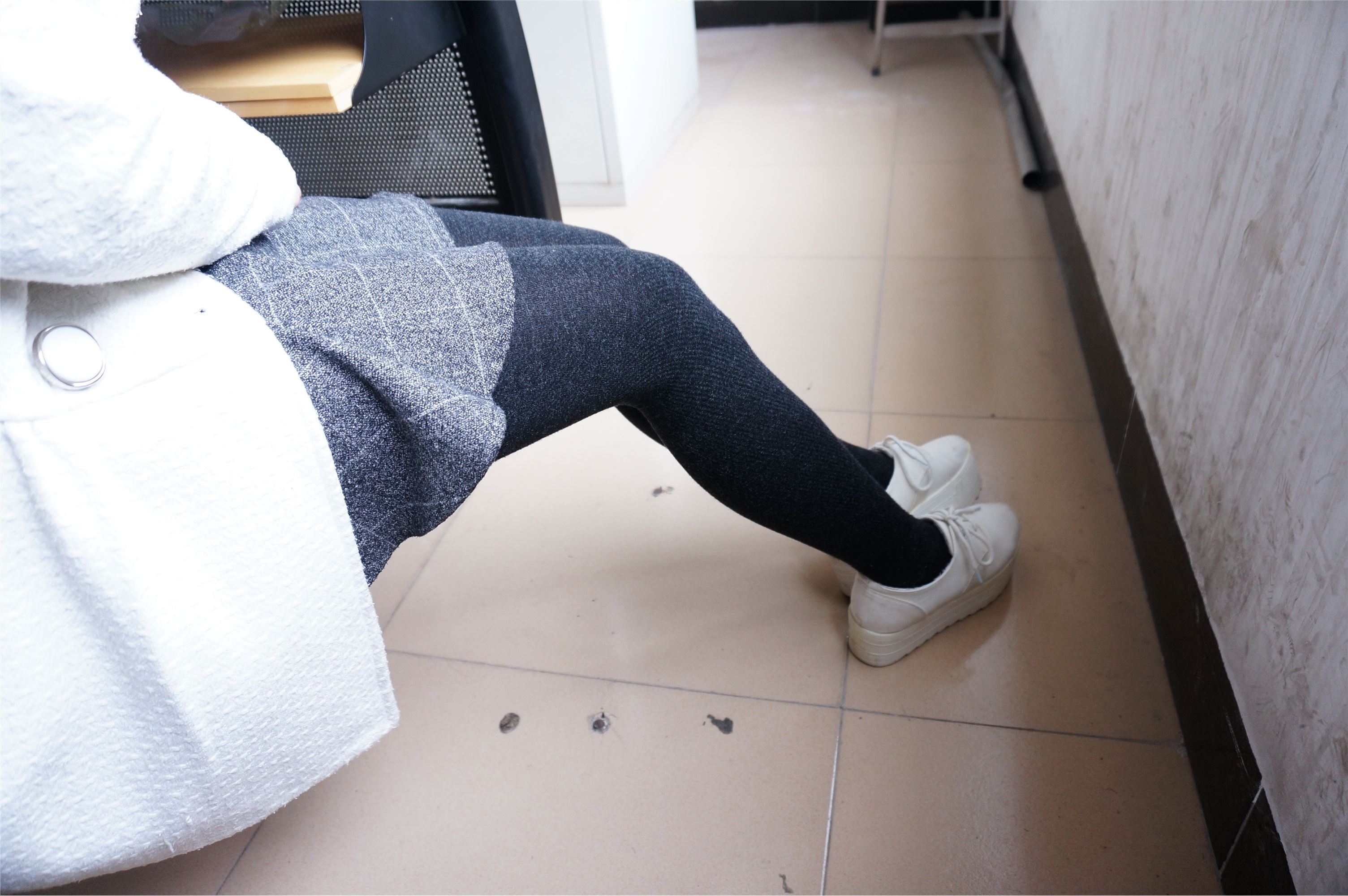 大西瓜套图 S012 黑丝白鞋少女116p