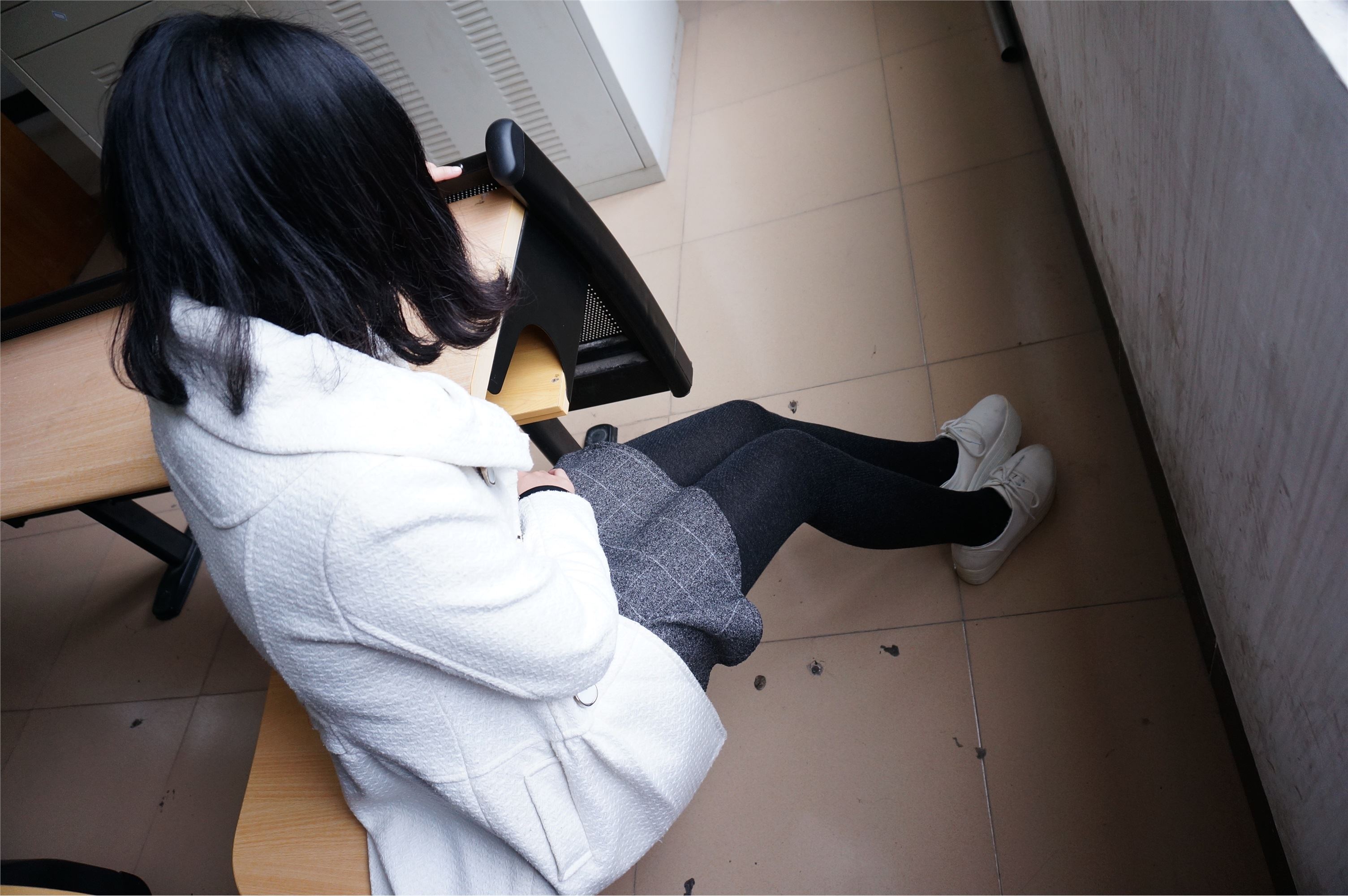 大西瓜套图 S012 黑丝白鞋少女116p