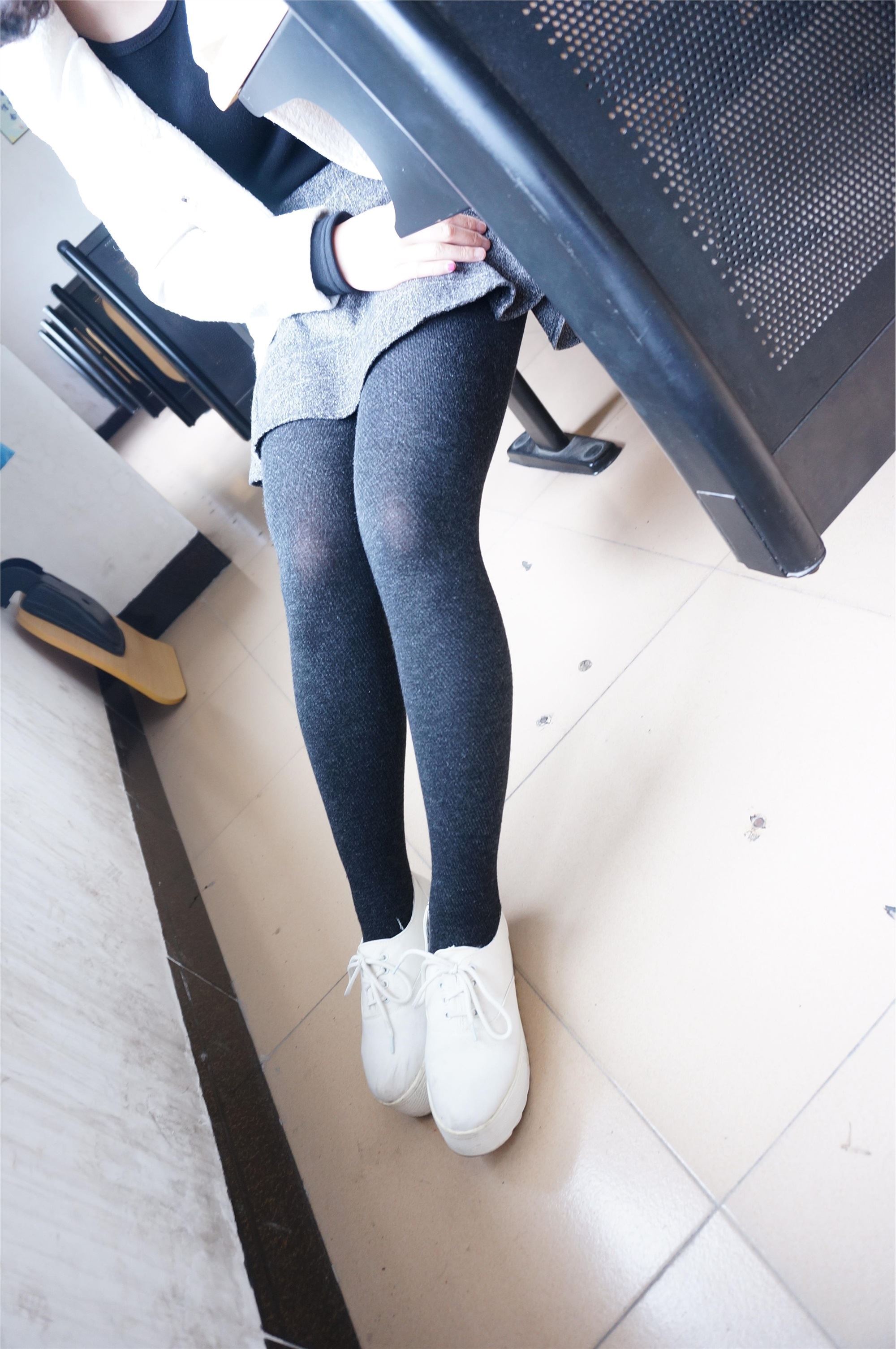 大西瓜套图 S012 黑丝白鞋少女116p