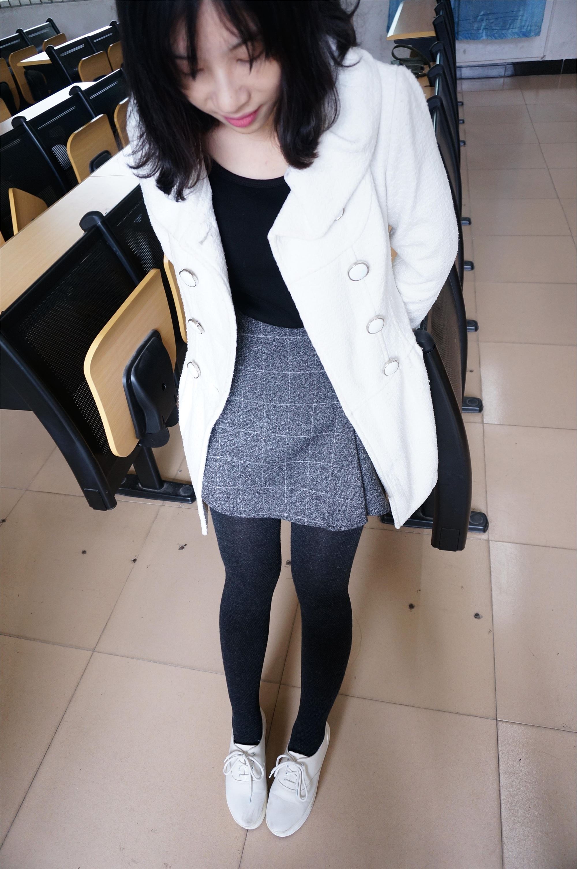 大西瓜套图 S012 黑丝白鞋少女116p