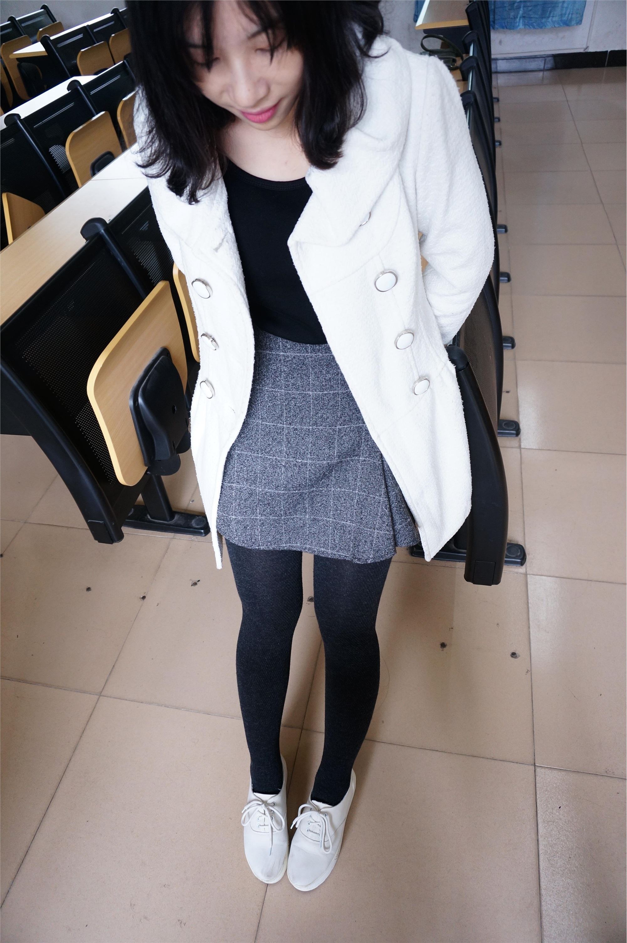 大西瓜套图 S012 黑丝白鞋少女116p