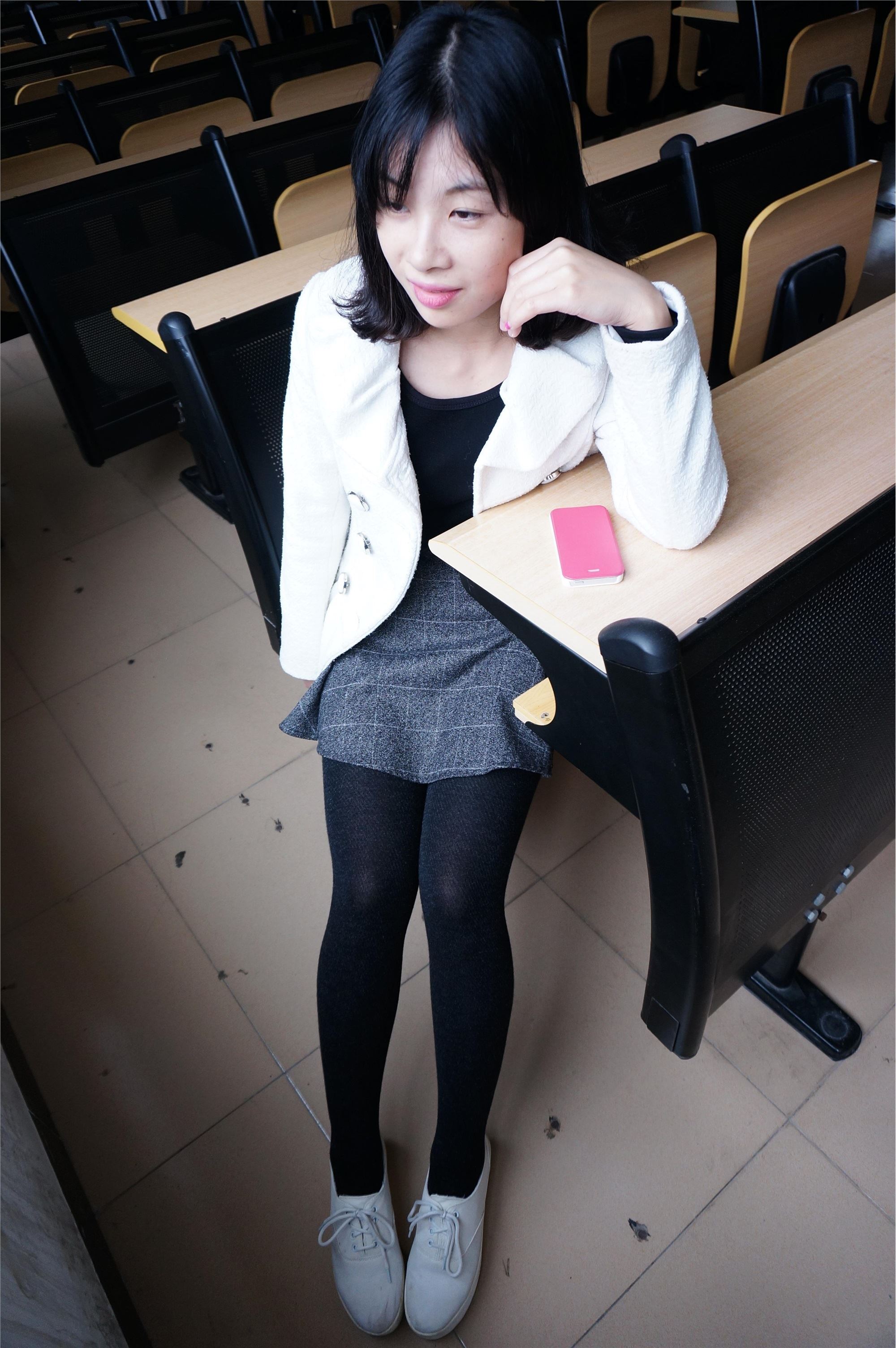 大西瓜套图 S012 黑丝白鞋少女116p