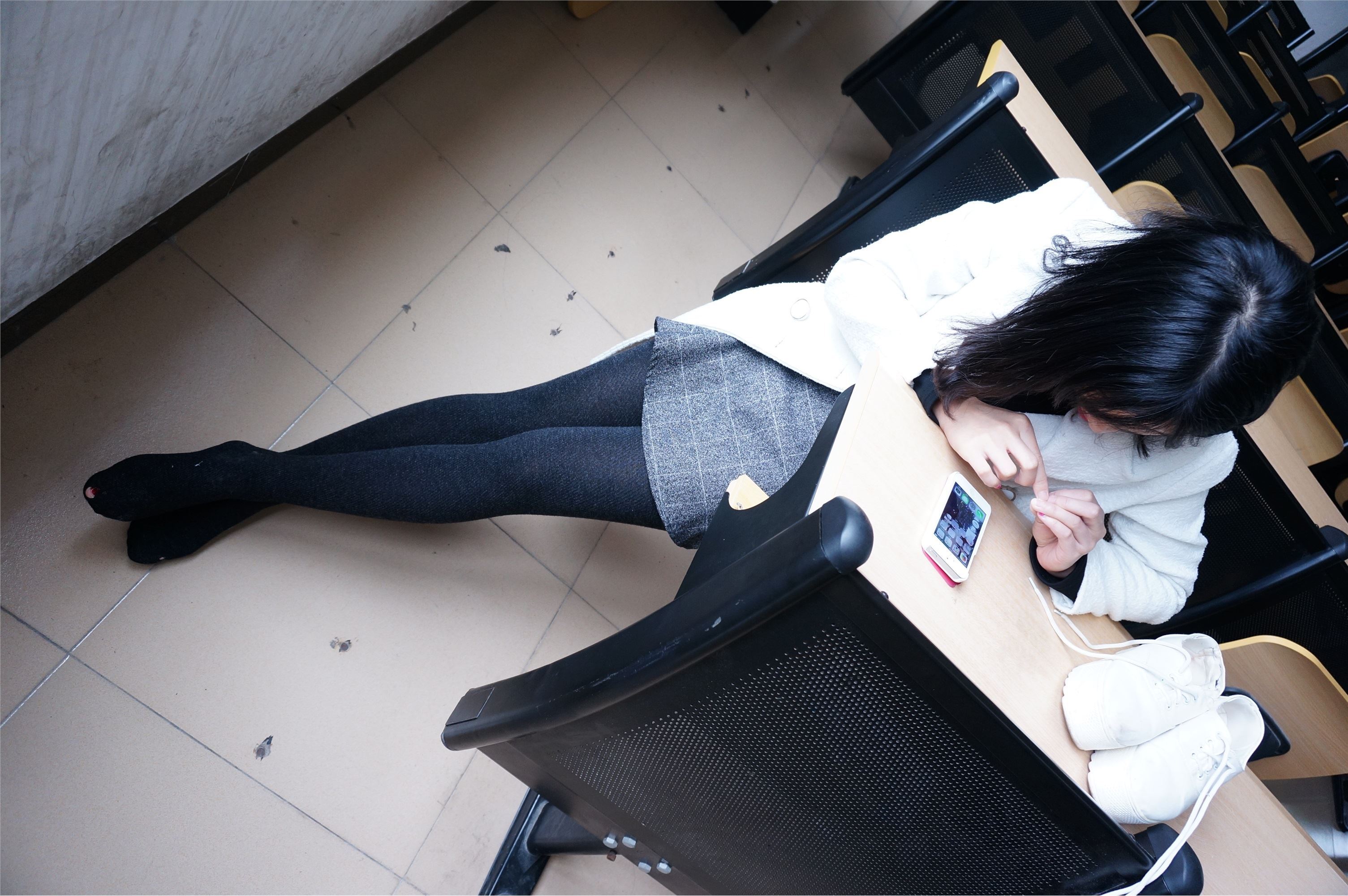 大西瓜套图 S012 黑丝白鞋少女116p