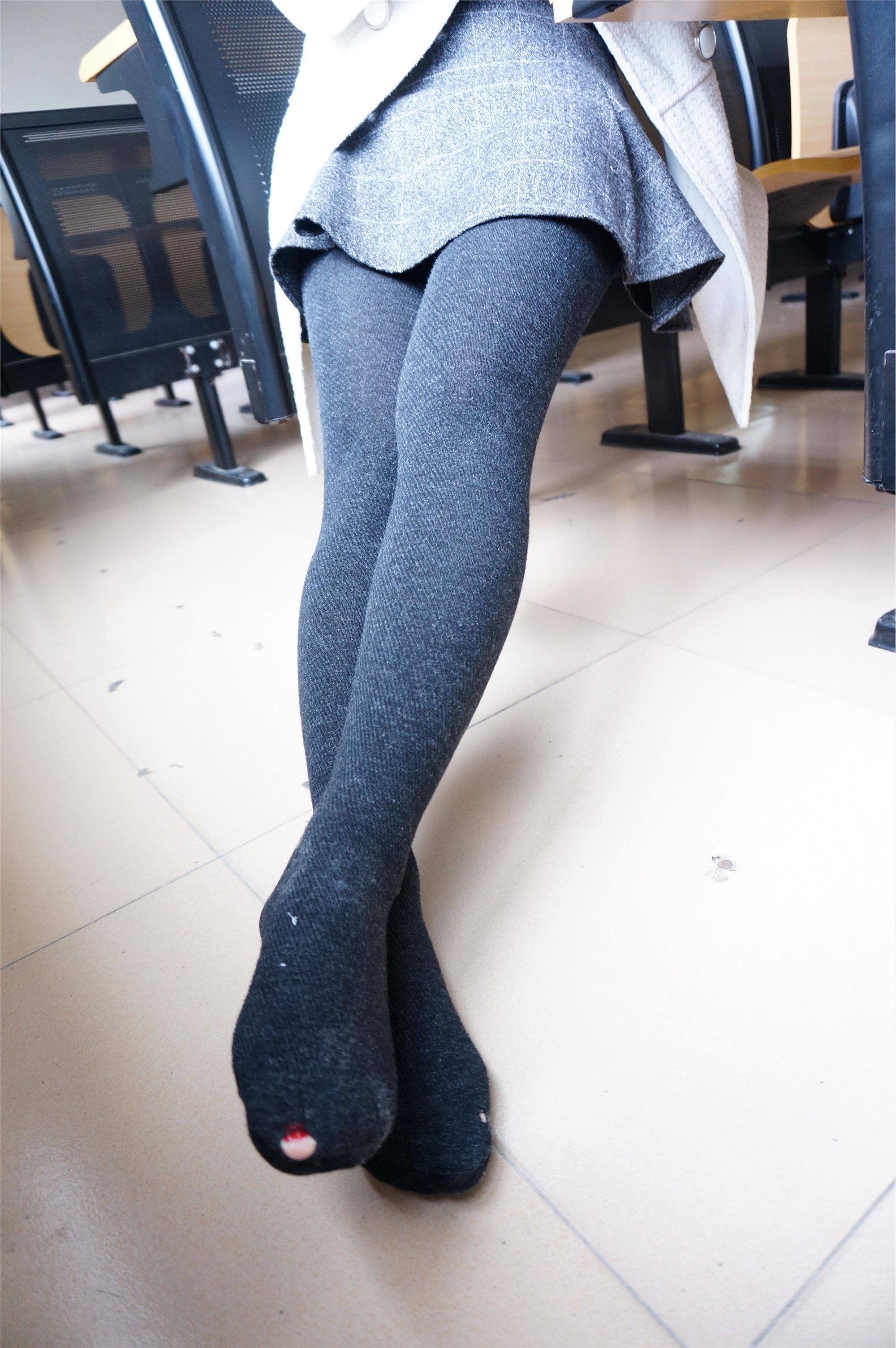 大西瓜套图 S012 黑丝白鞋少女116p