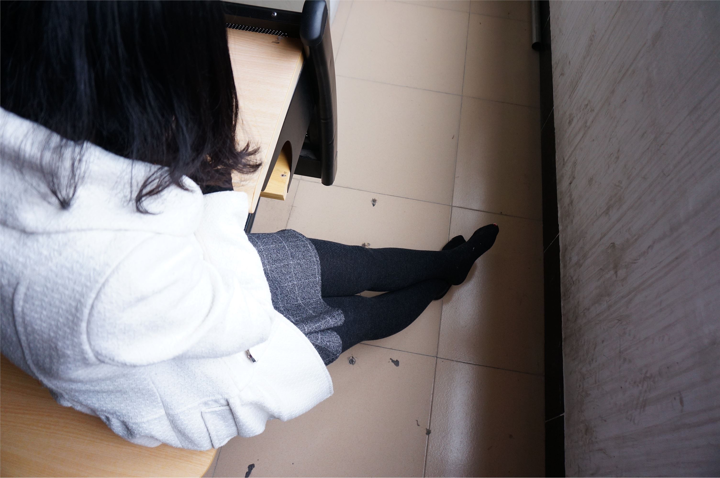 大西瓜套图 S012 黑丝白鞋少女116p