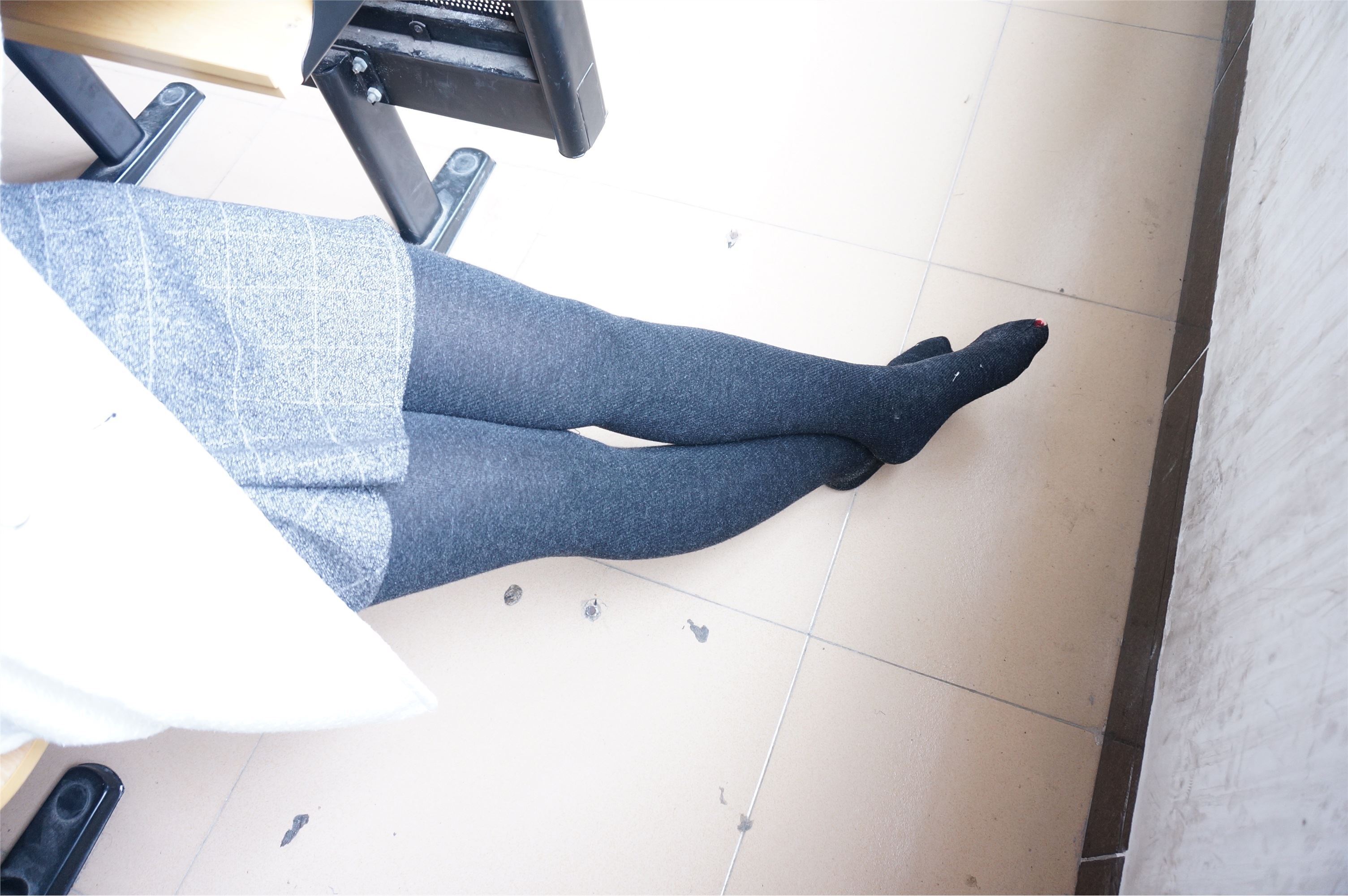 大西瓜套图 S012 黑丝白鞋少女116p