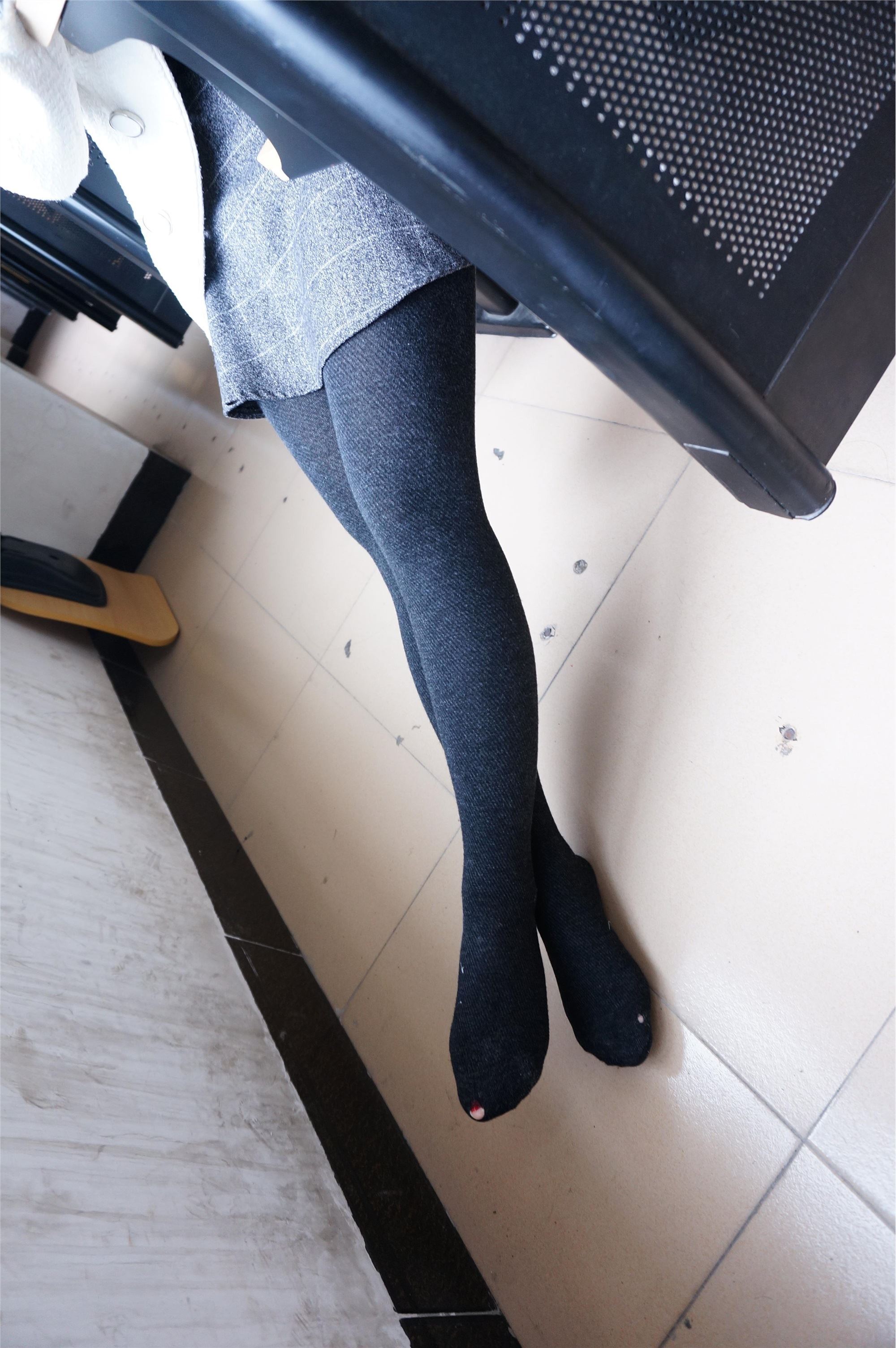 大西瓜套图 S012 黑丝白鞋少女116p