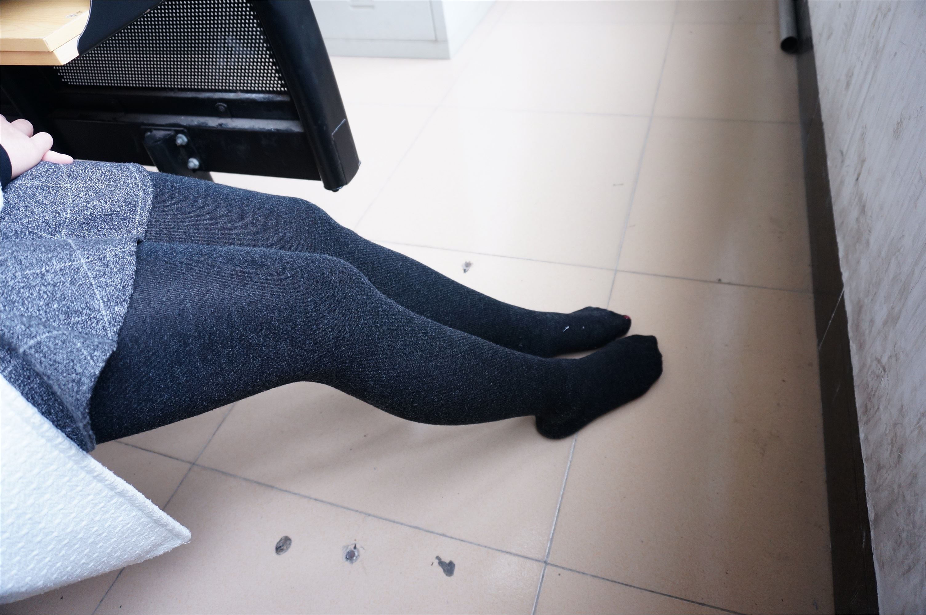 大西瓜套图 S012 黑丝白鞋少女116p