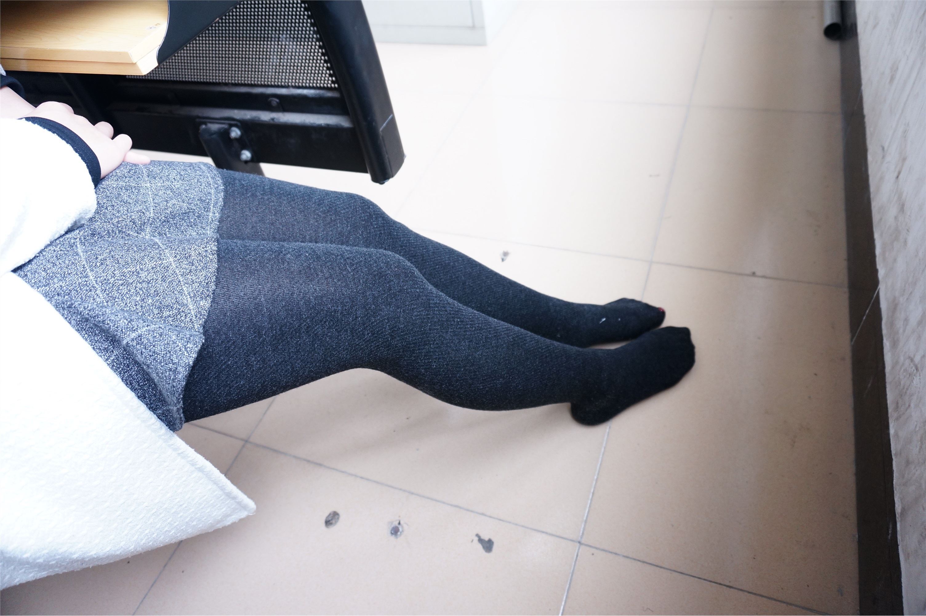 大西瓜套图 S012 黑丝白鞋少女116p