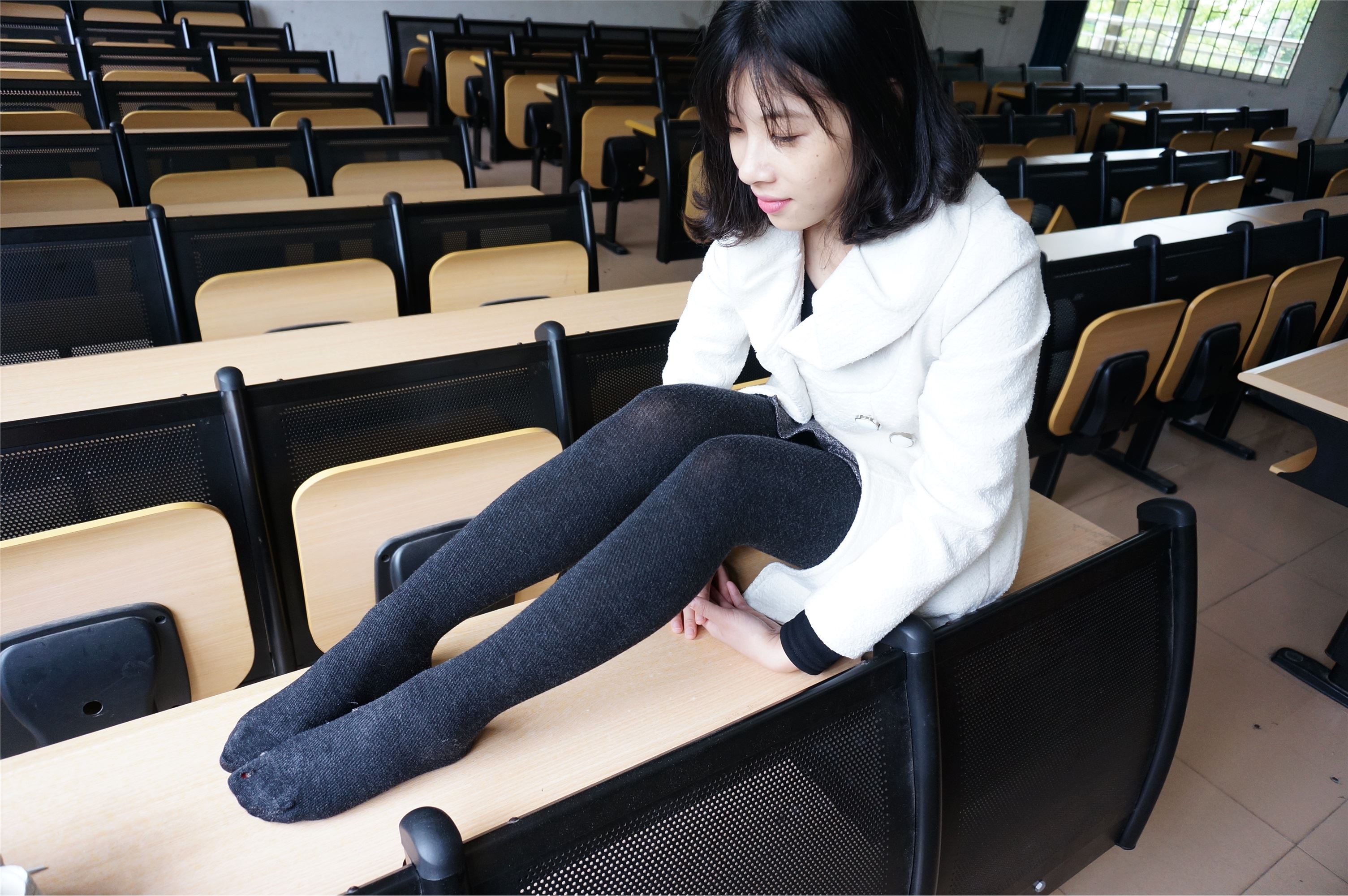 大西瓜套图 S012 黑丝白鞋少女116p