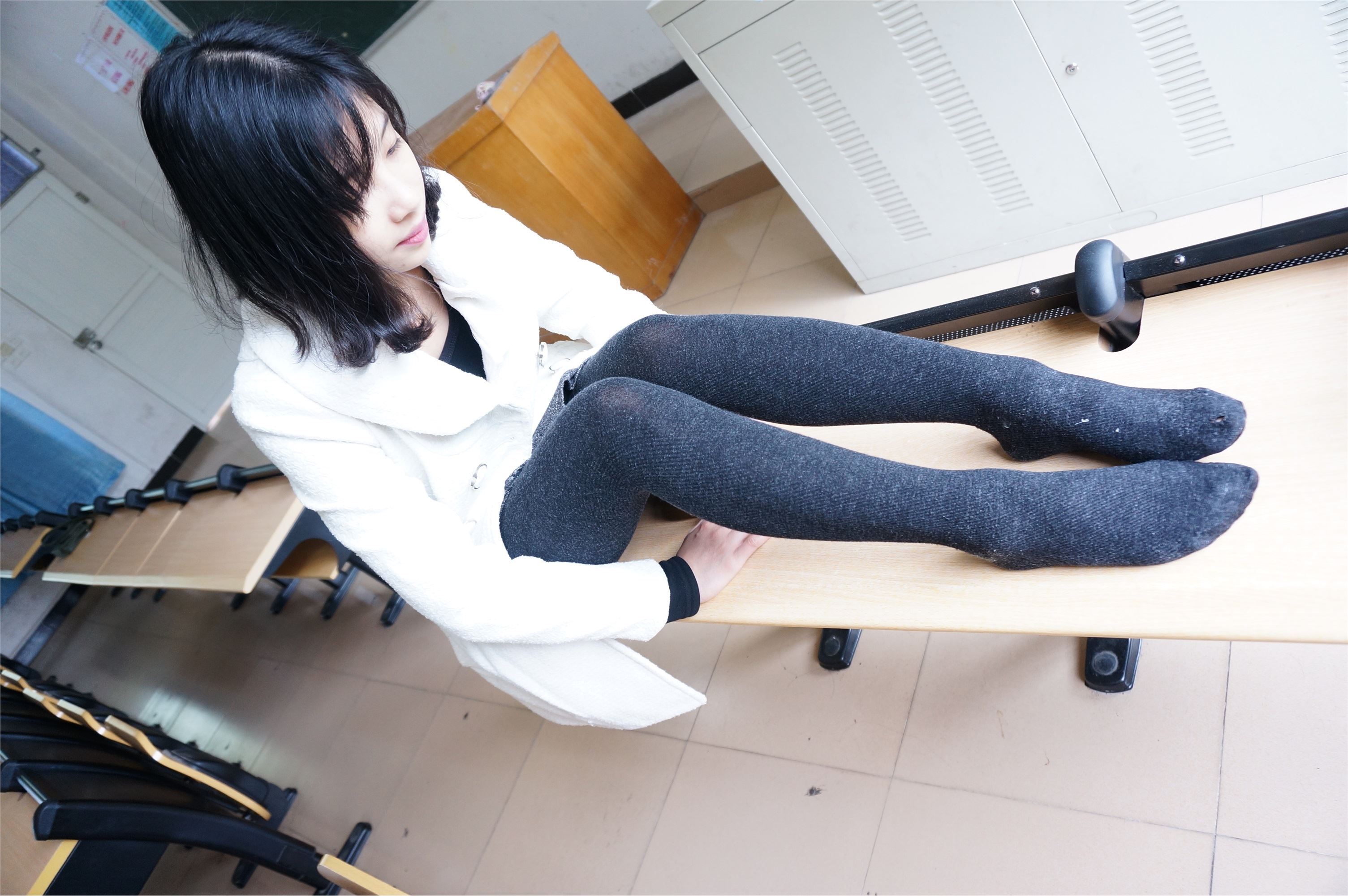 大西瓜套图 S012 黑丝白鞋少女116p