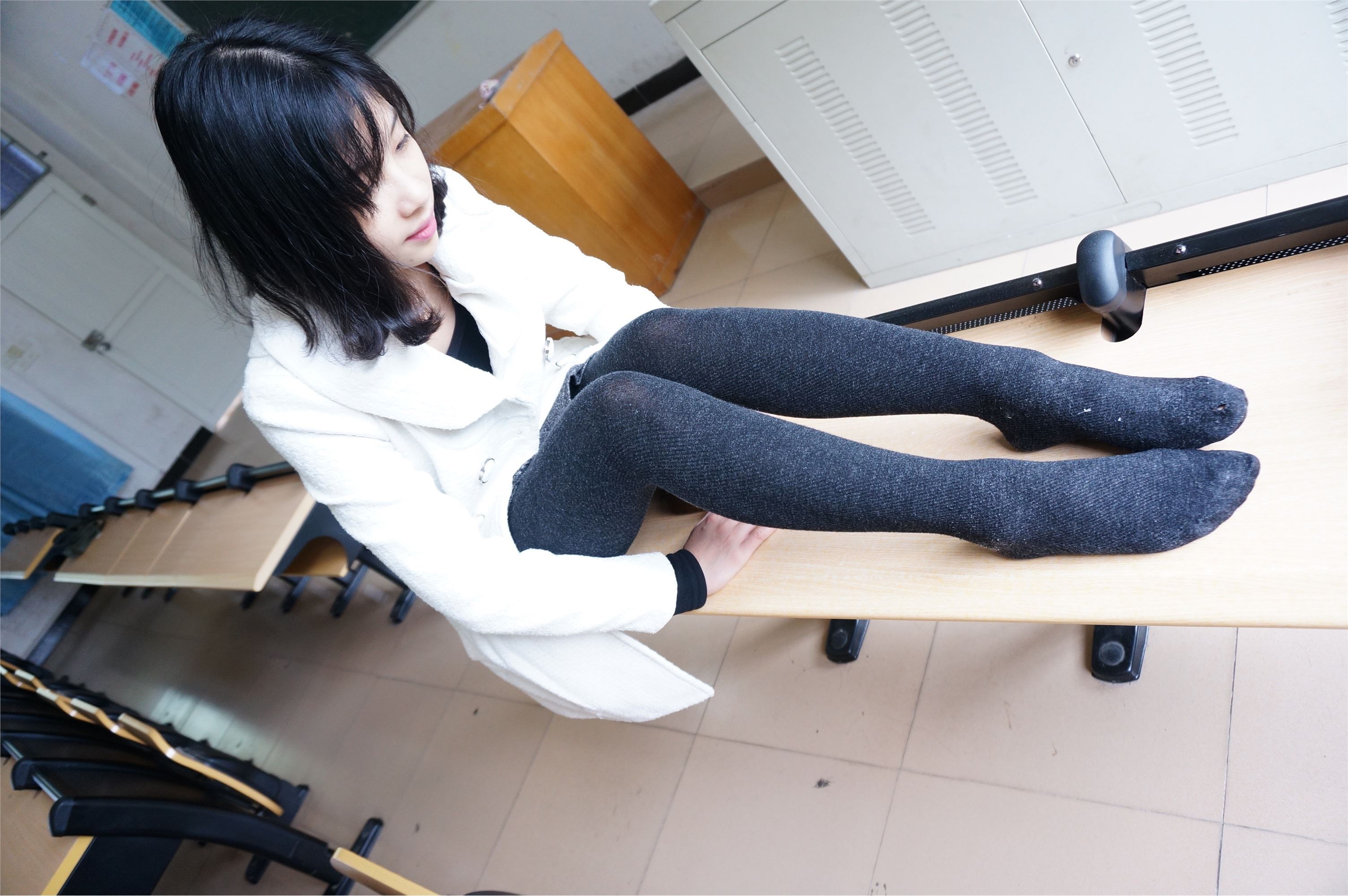 大西瓜套图 S012 黑丝白鞋少女116p