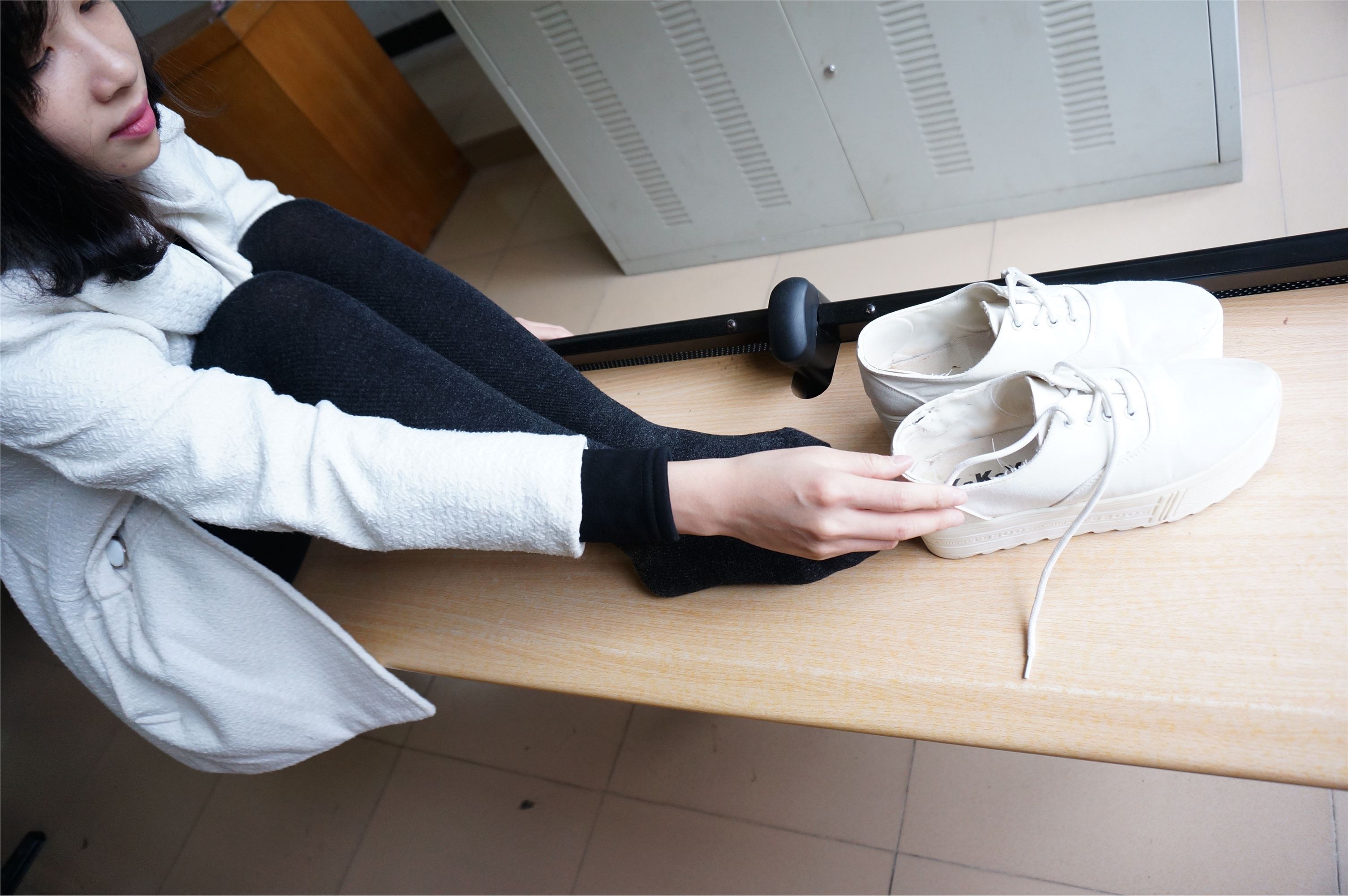 大西瓜套图 S012 黑丝白鞋少女116p