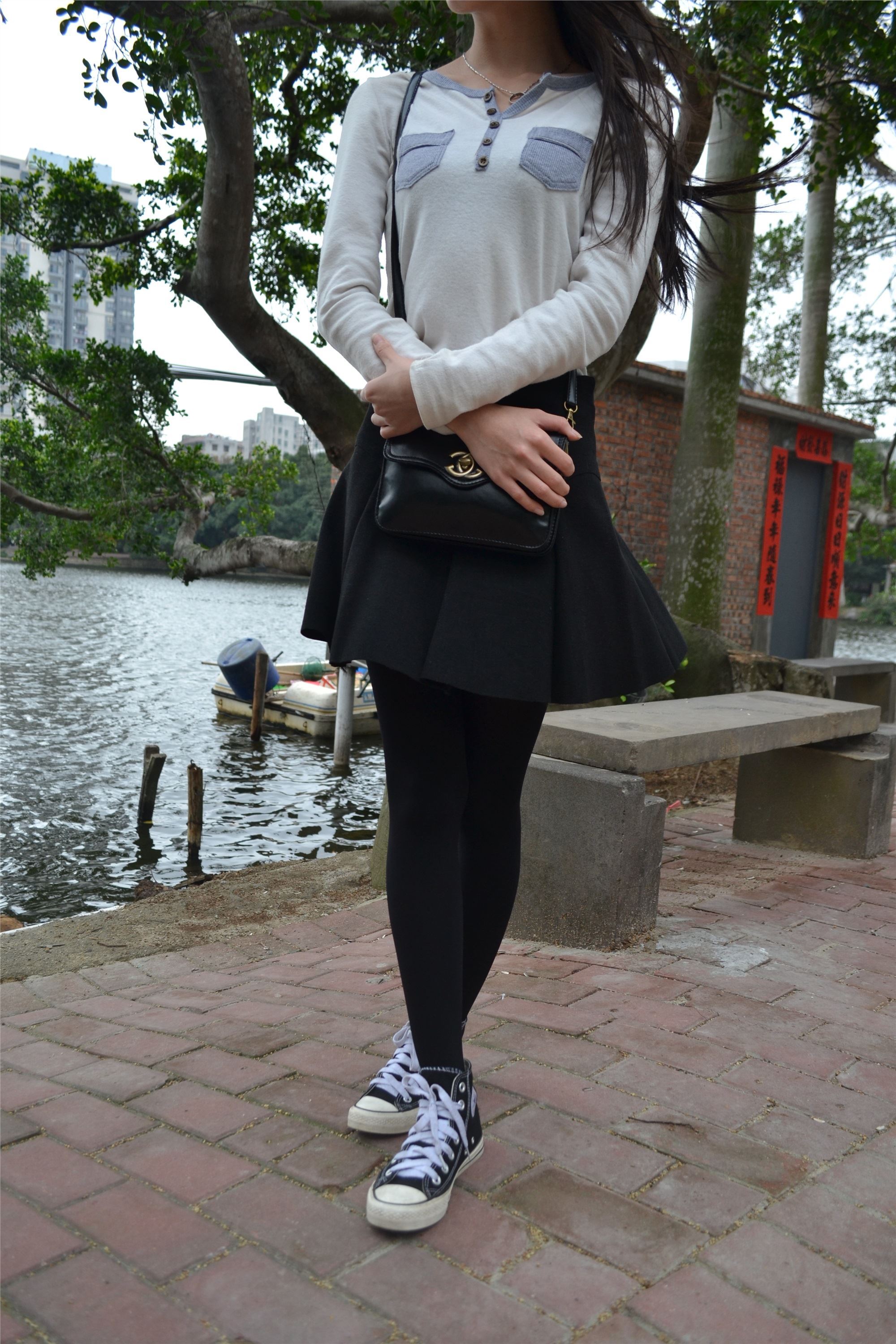 大西瓜套图 S014 湖边黑丝妹109p