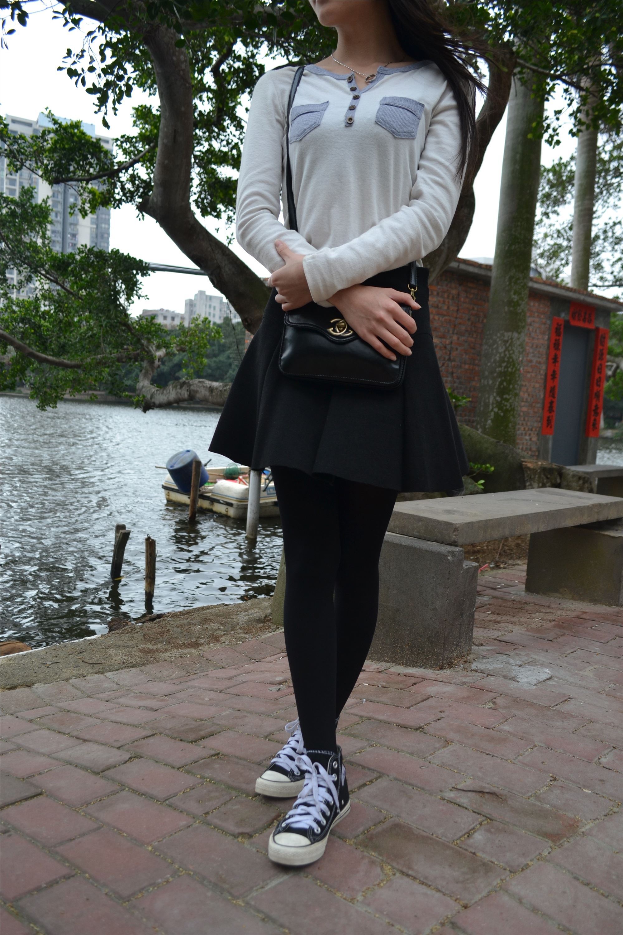 大西瓜套图 S014 湖边黑丝妹109p