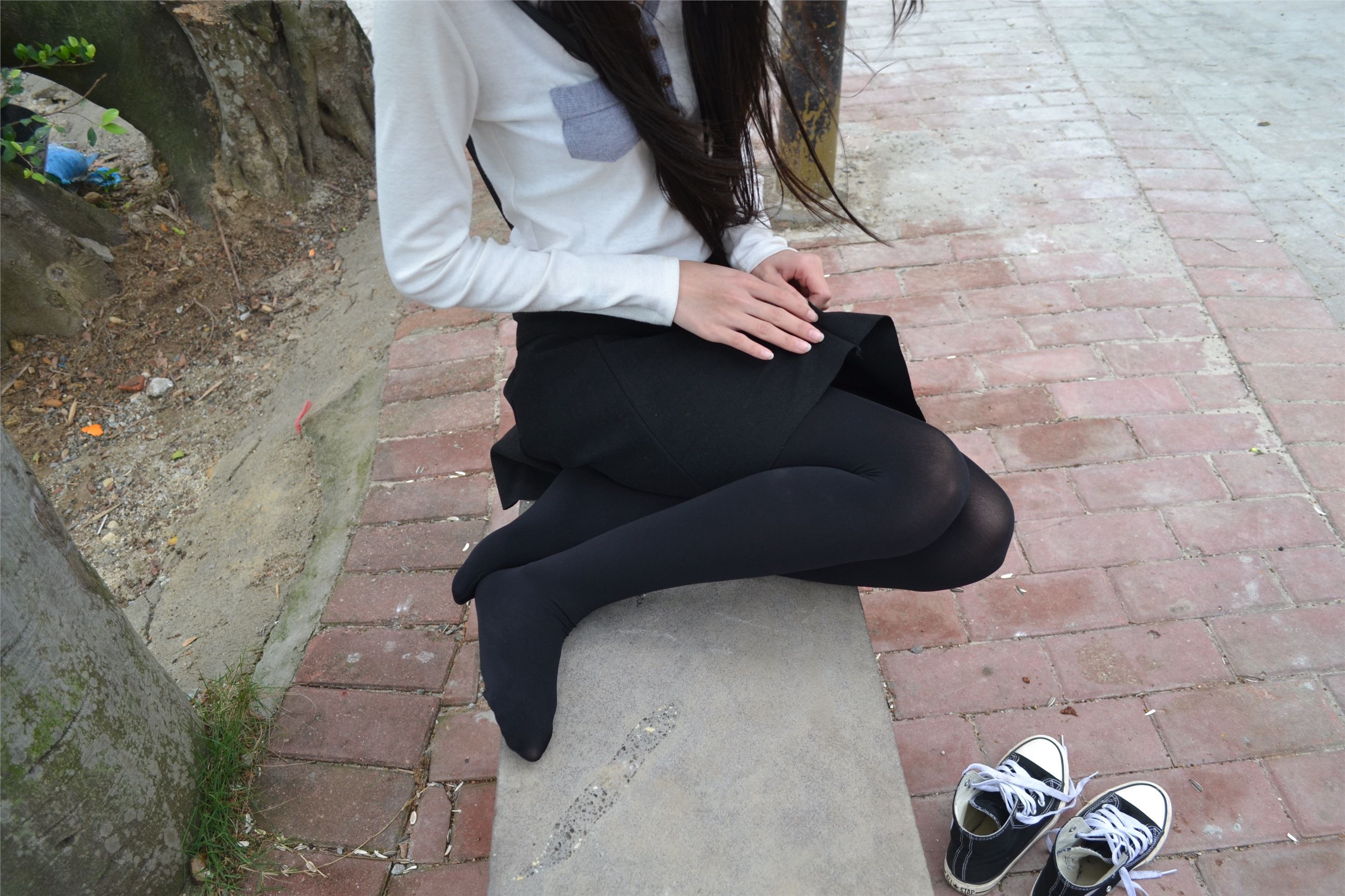 大西瓜套图 S014 湖边黑丝妹109p