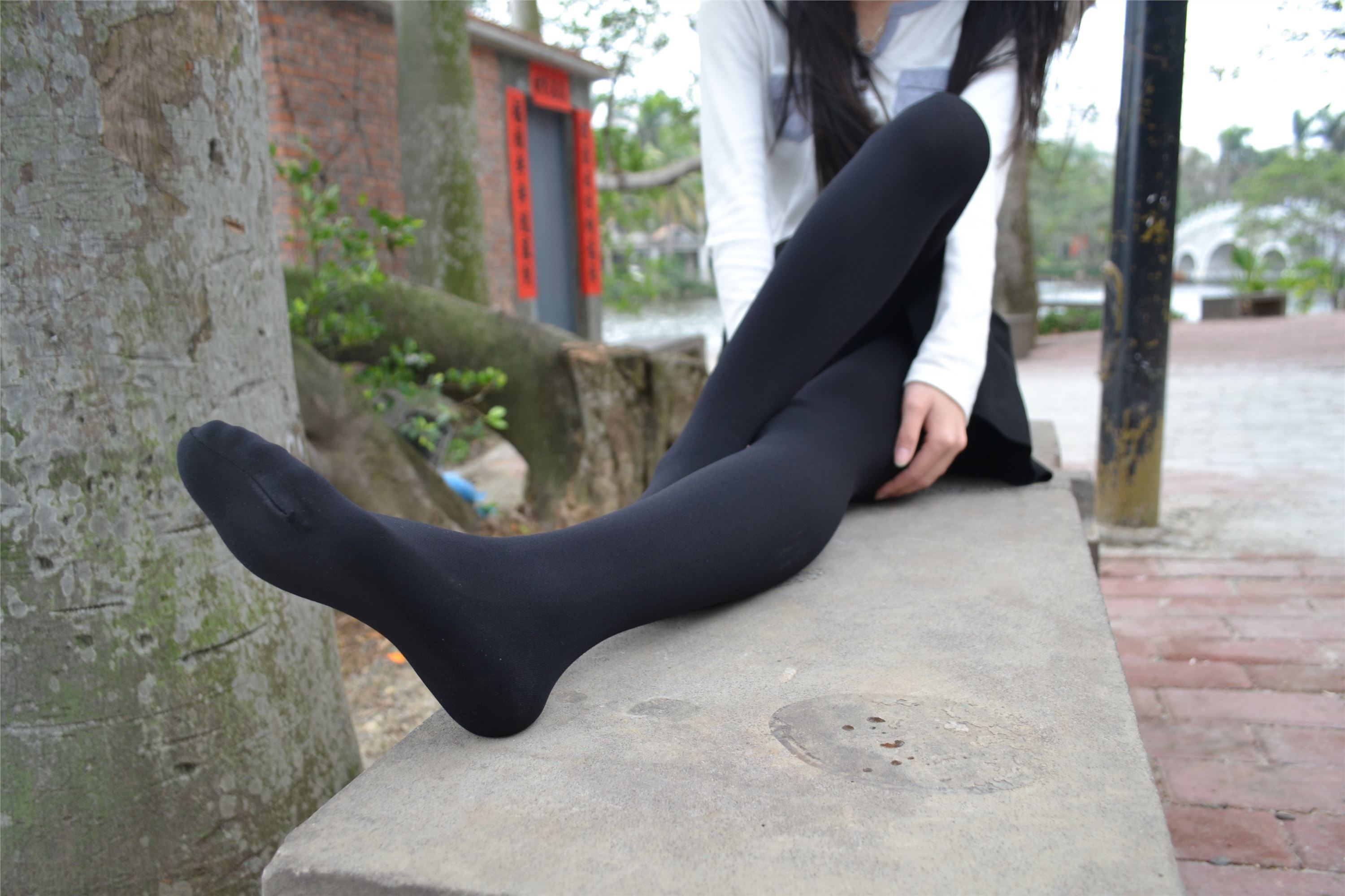 大西瓜套图 S014 湖边黑丝妹109p