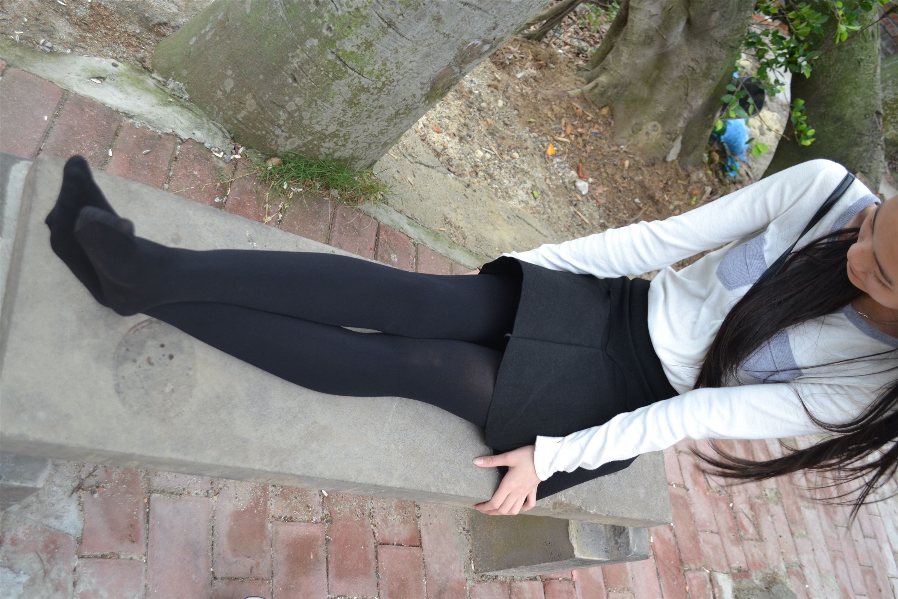 大西瓜套图 S014 湖边黑丝妹109p