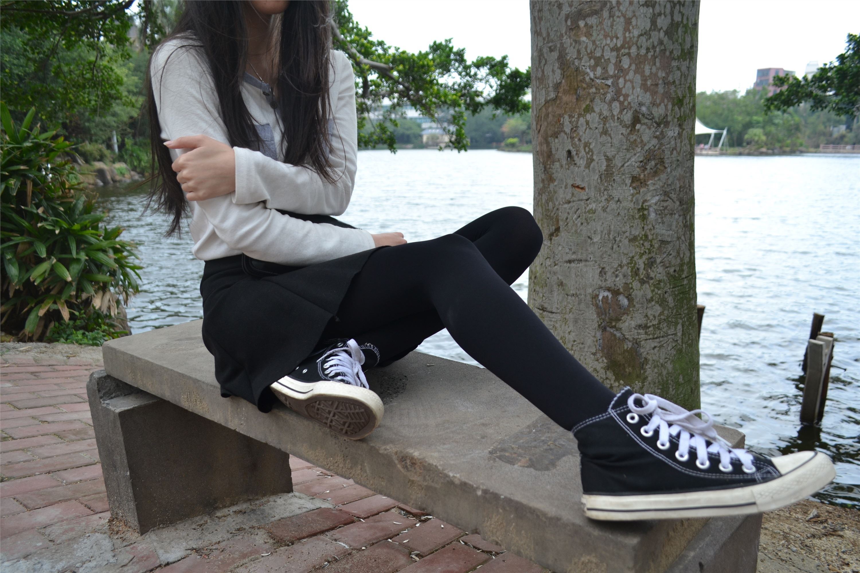 大西瓜套图 S014 湖边黑丝妹109p