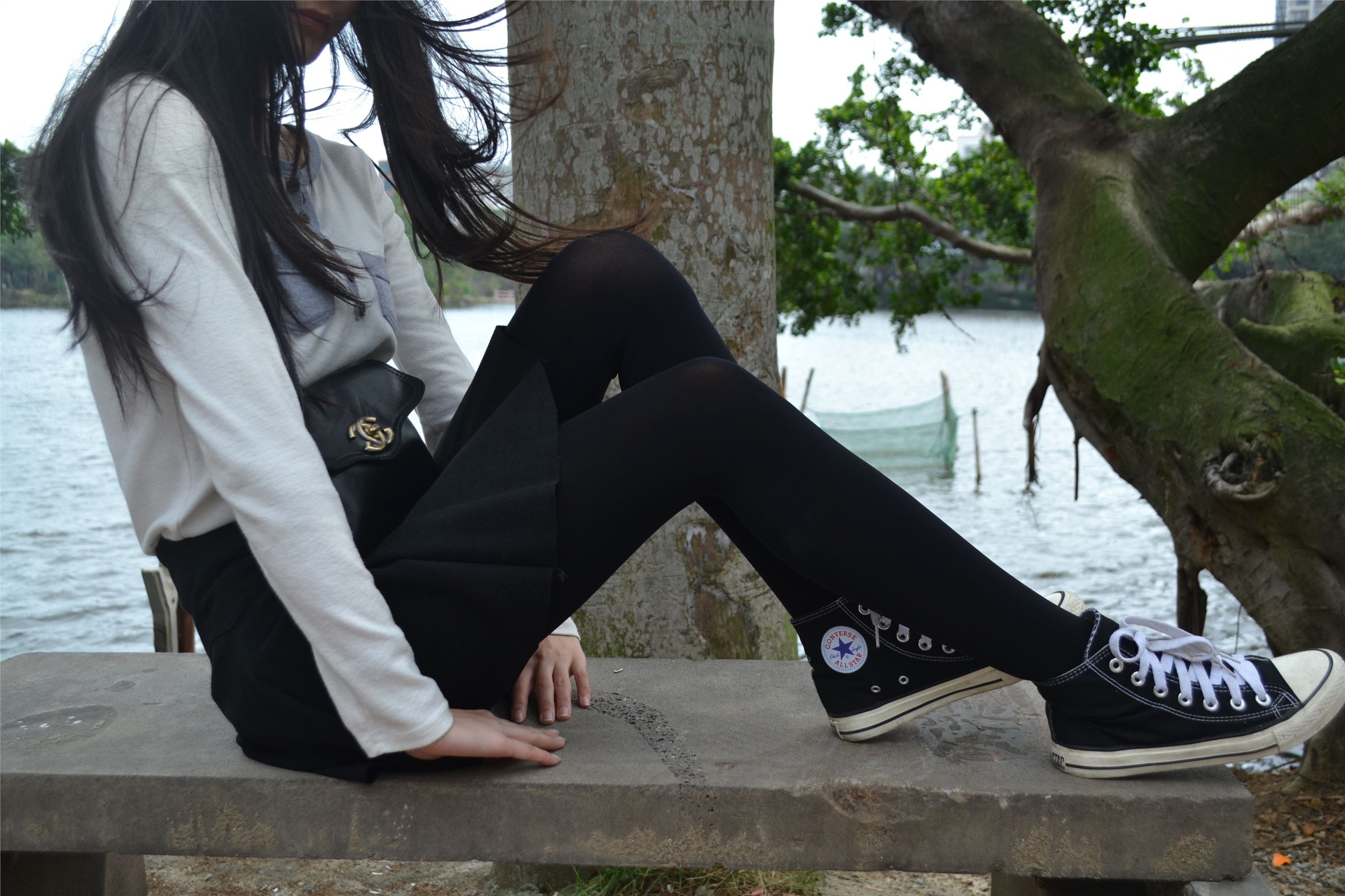 大西瓜套图 S014 湖边黑丝妹109p