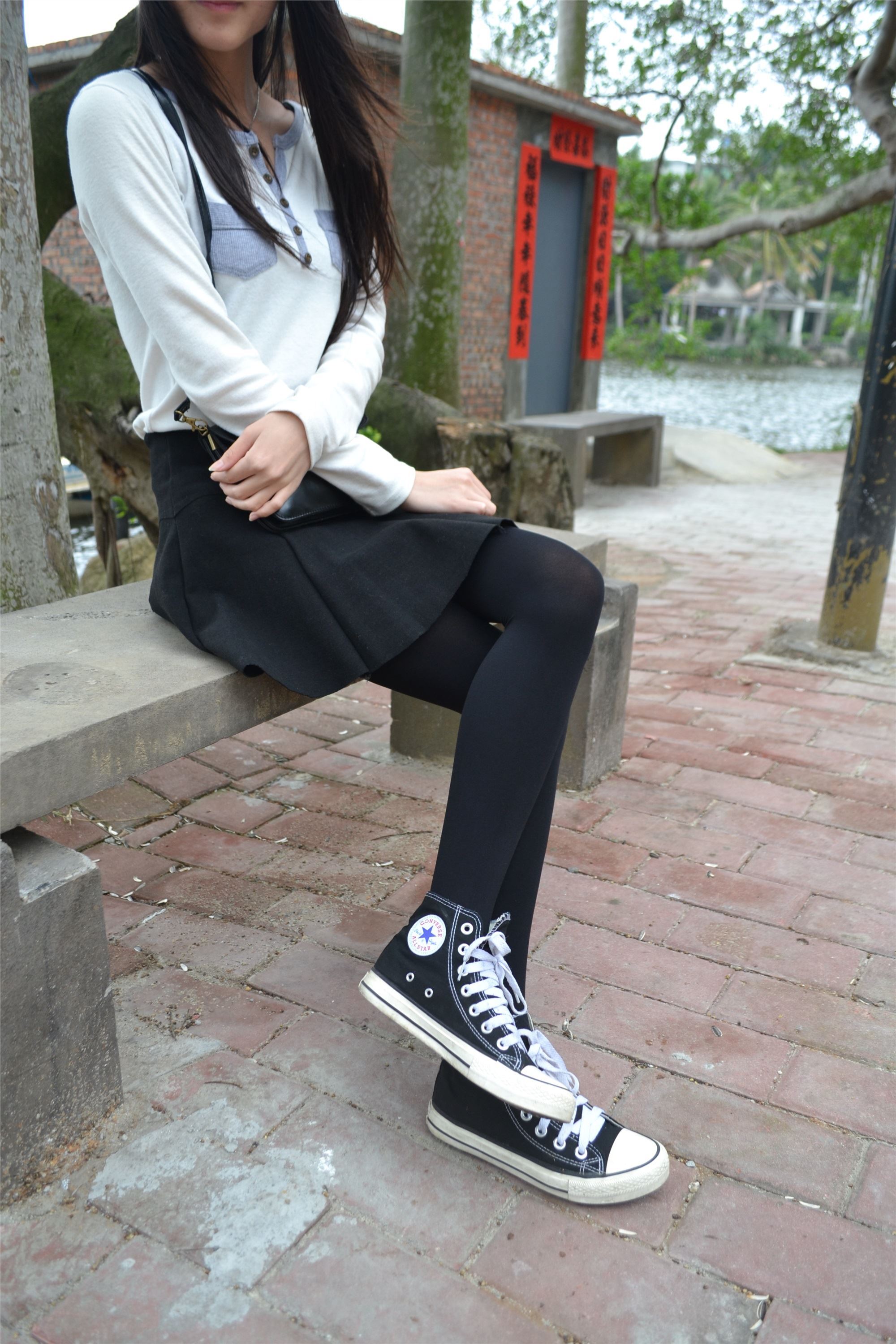 大西瓜套图 S014 湖边黑丝妹109p