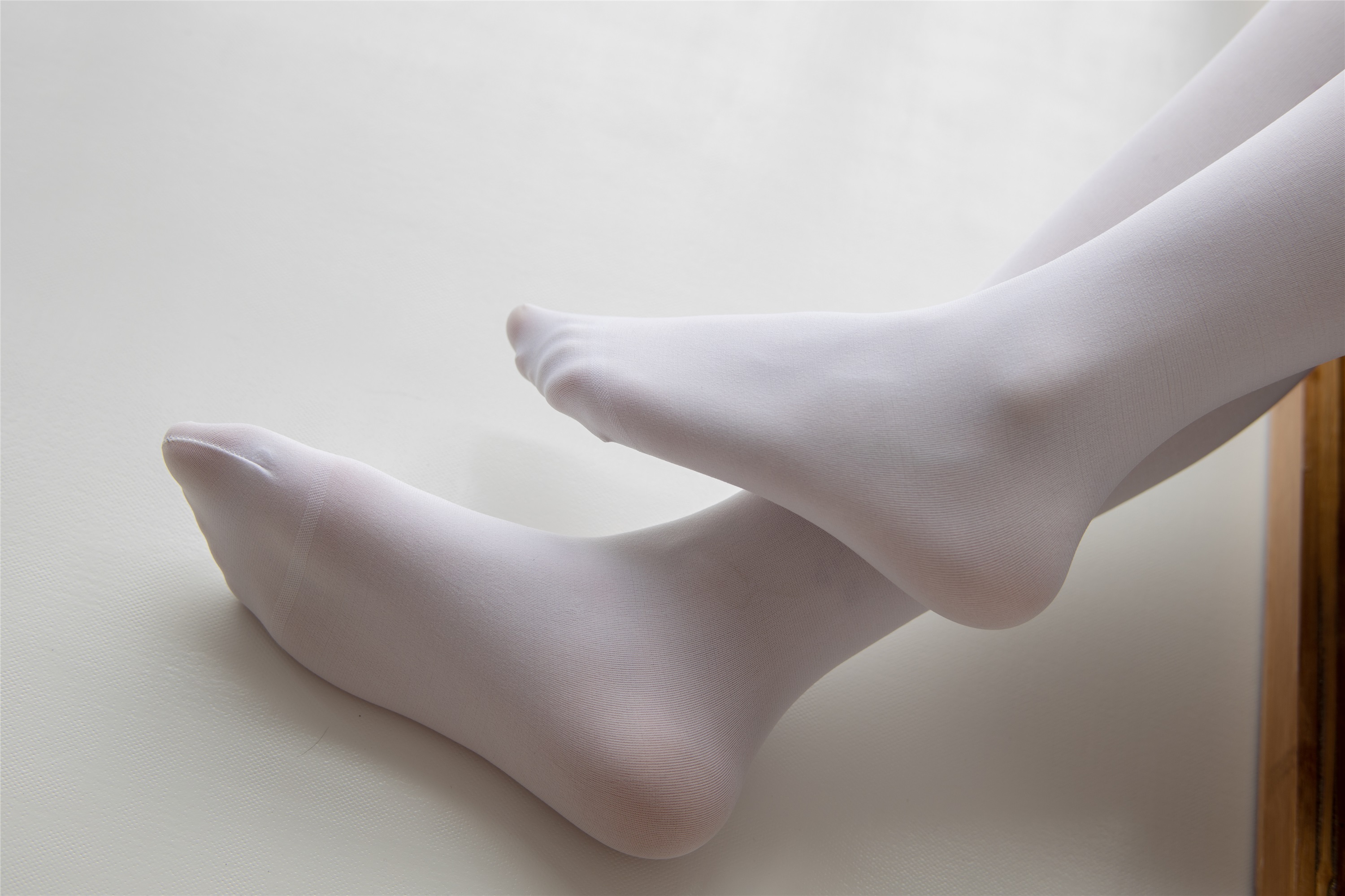 森萝财团萝莉丝足写真 JKFUN-013