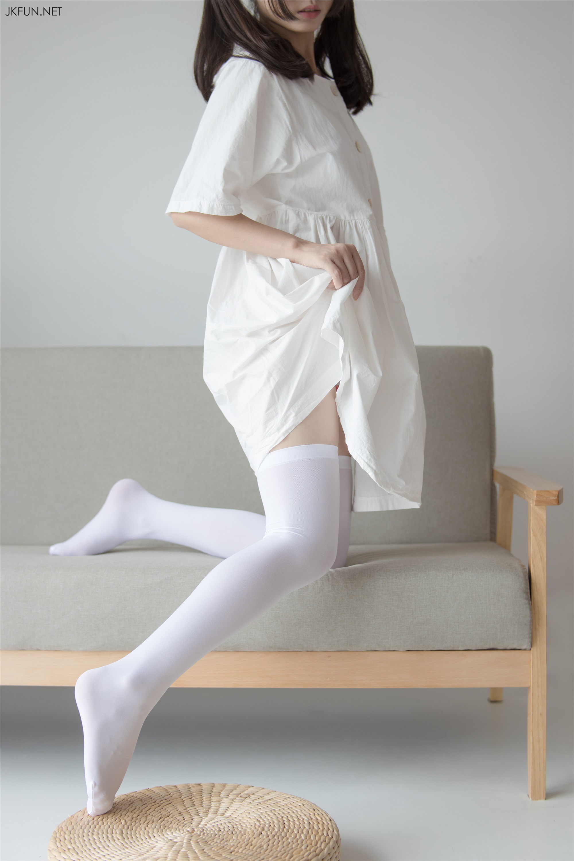 森萝财团萝莉丝足写真 JKFUN-014