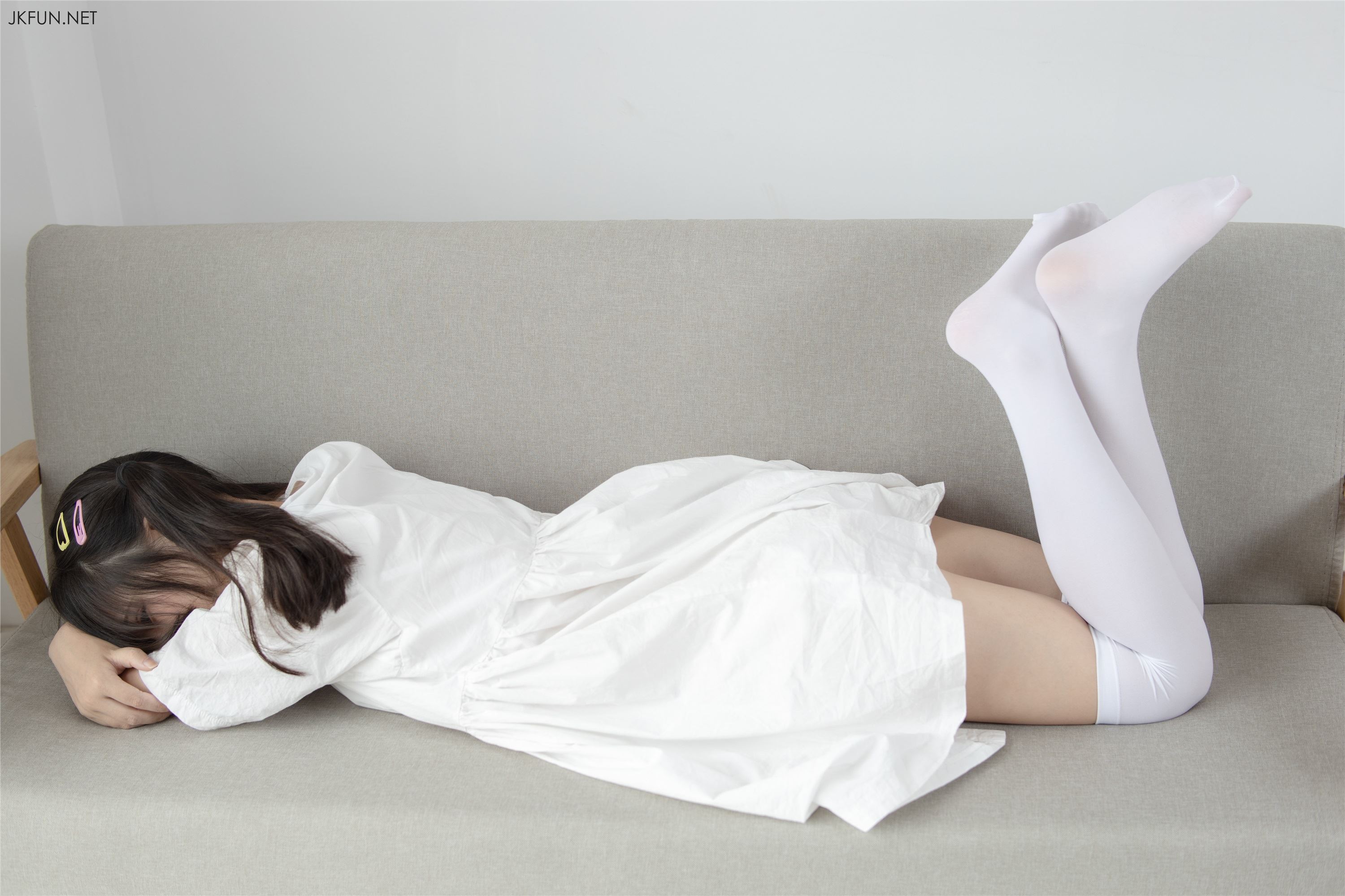 森萝财团萝莉丝足写真 JKFUN-014