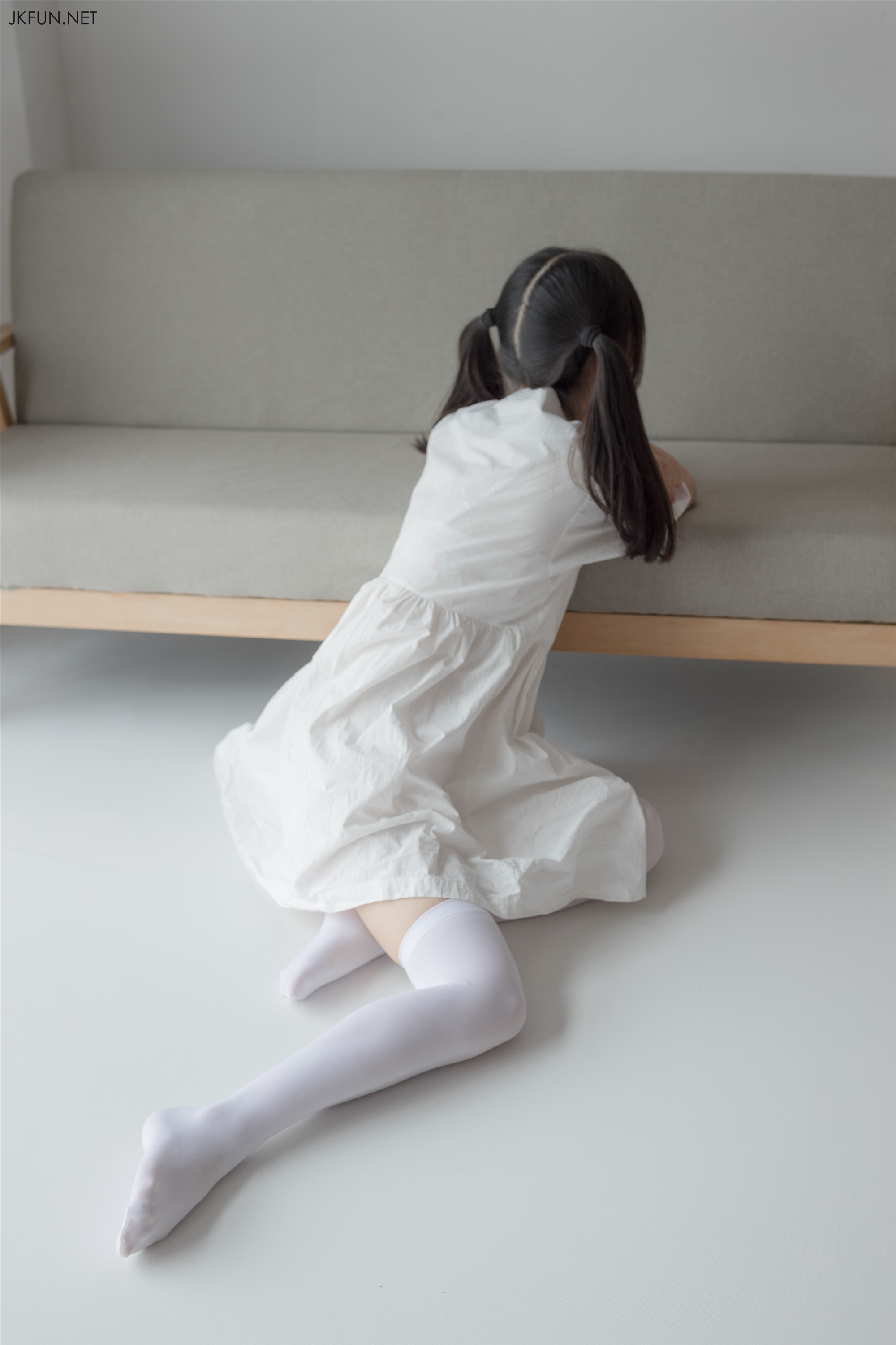 森萝财团萝莉丝足写真 JKFUN-014