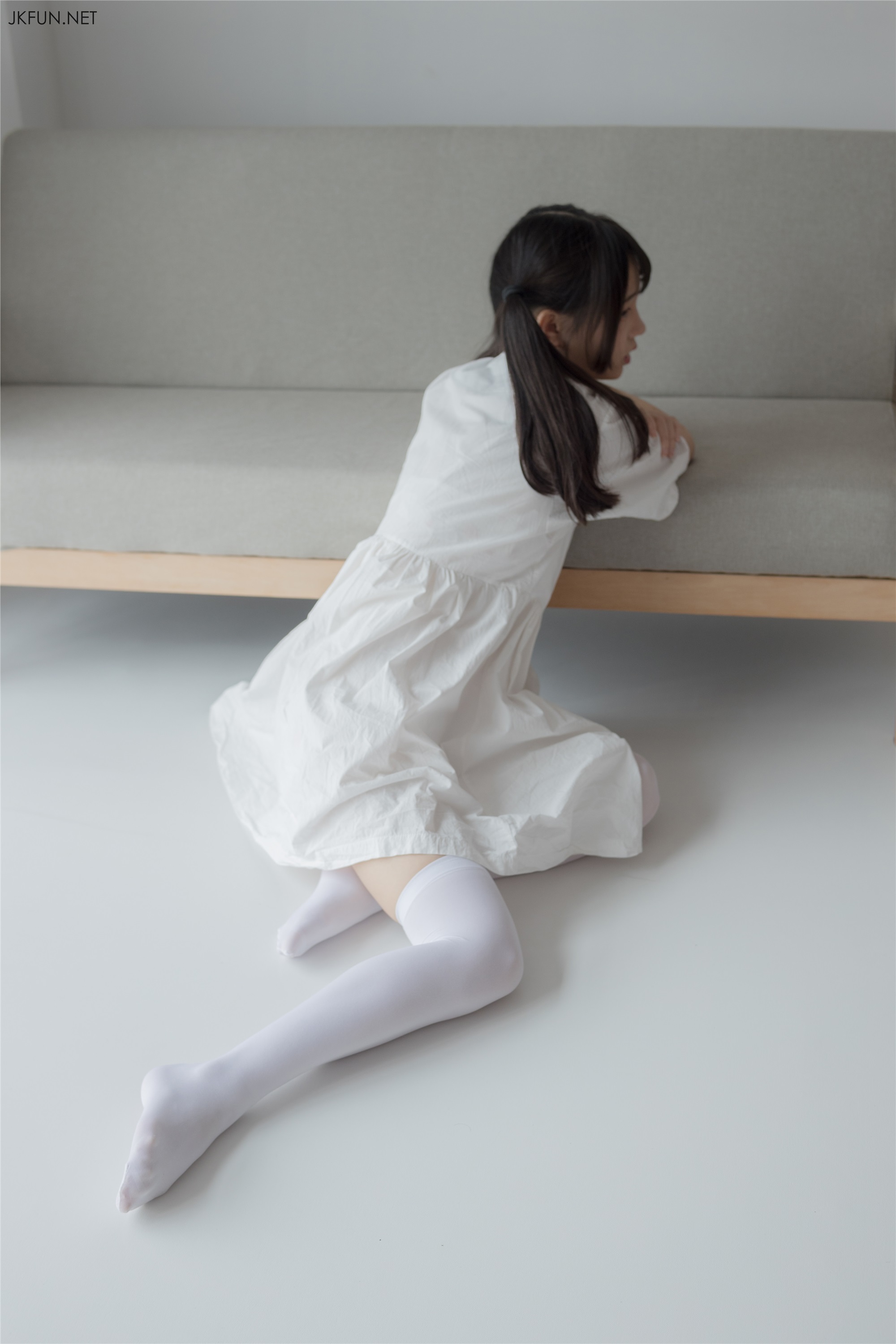 森萝财团萝莉丝足写真 JKFUN-014