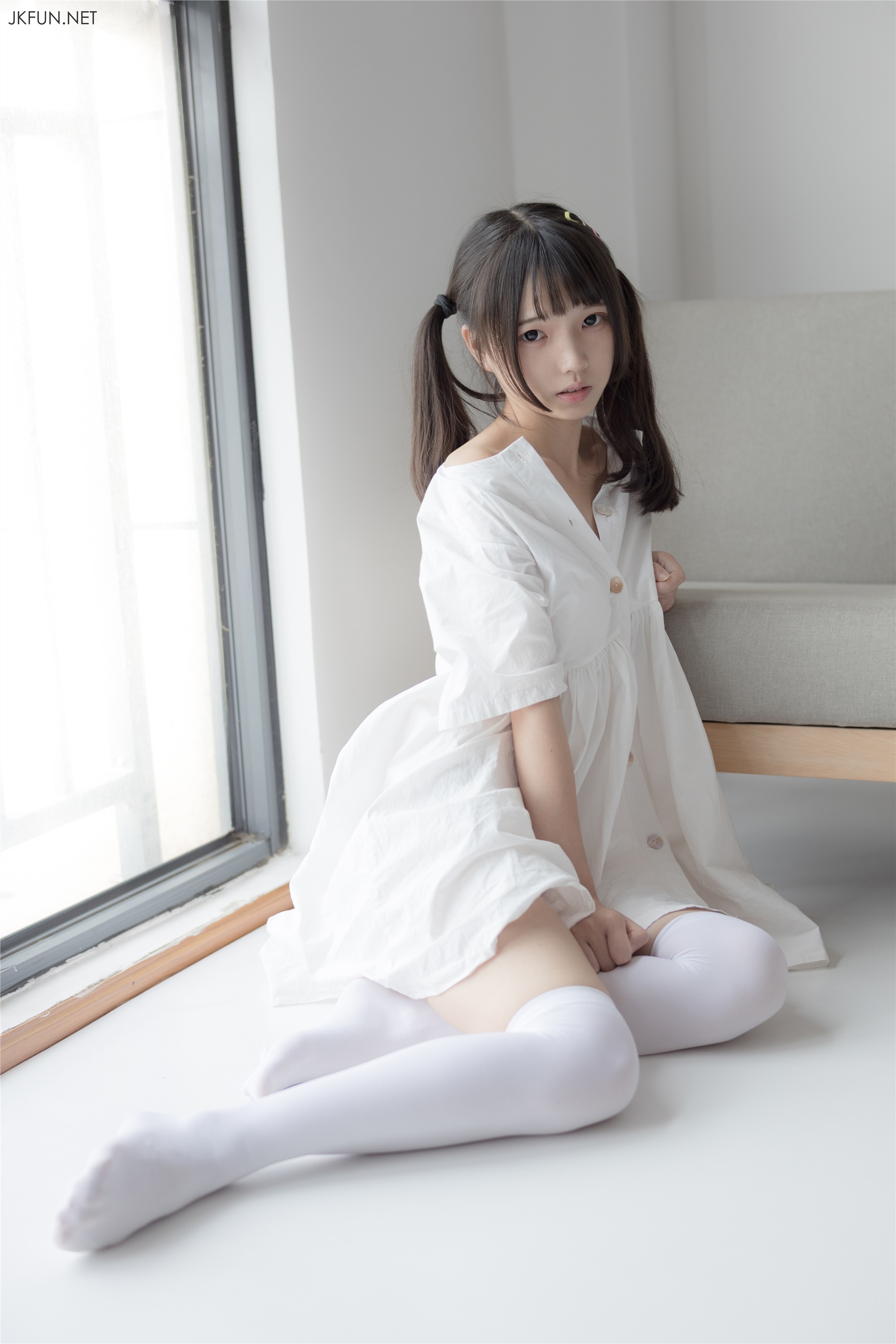 森萝财团萝莉丝足写真 JKFUN-014