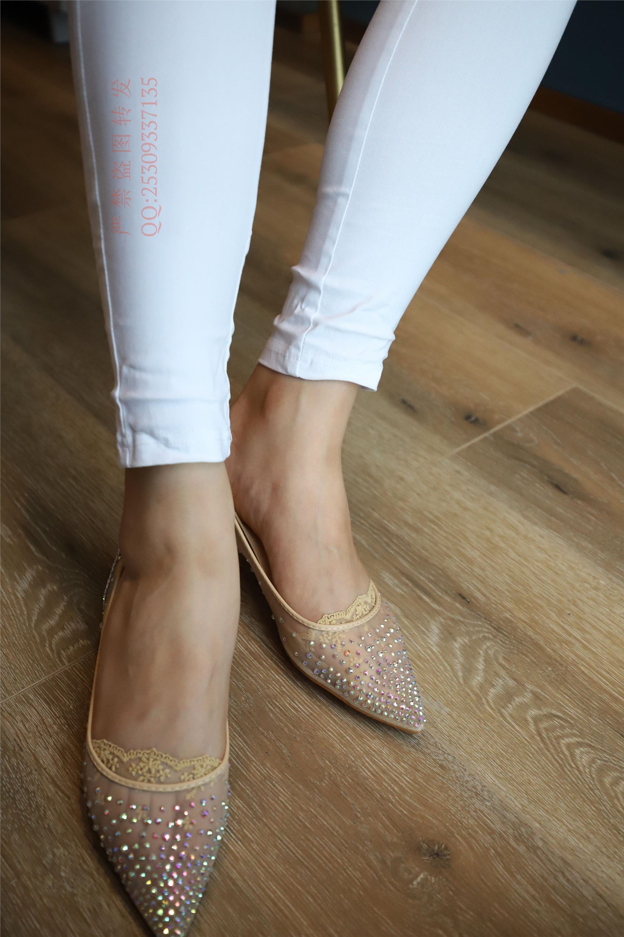 大西瓜套图 2018 7.8月活动模特一服务员船袜1