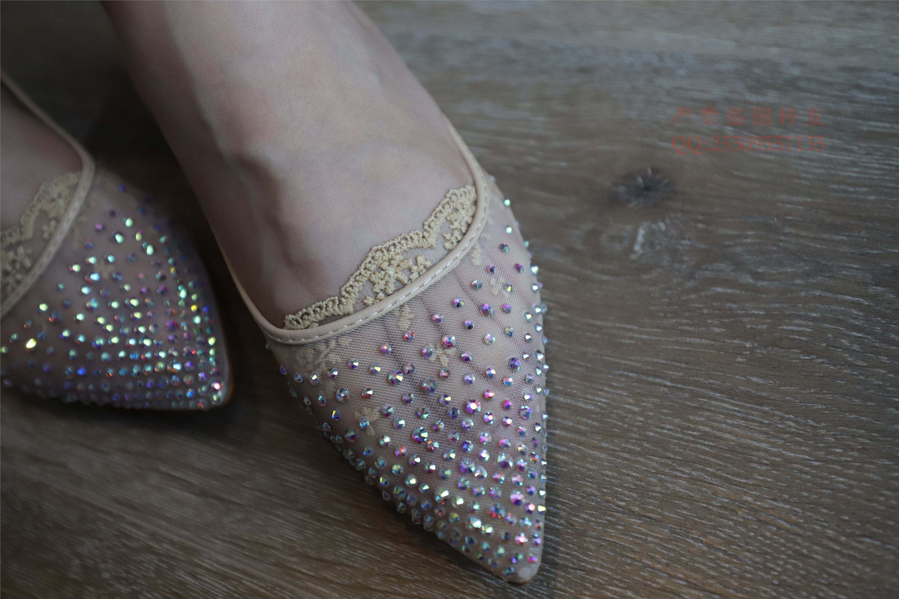 大西瓜套图 2018 7.8月活动模特一服务员船袜1