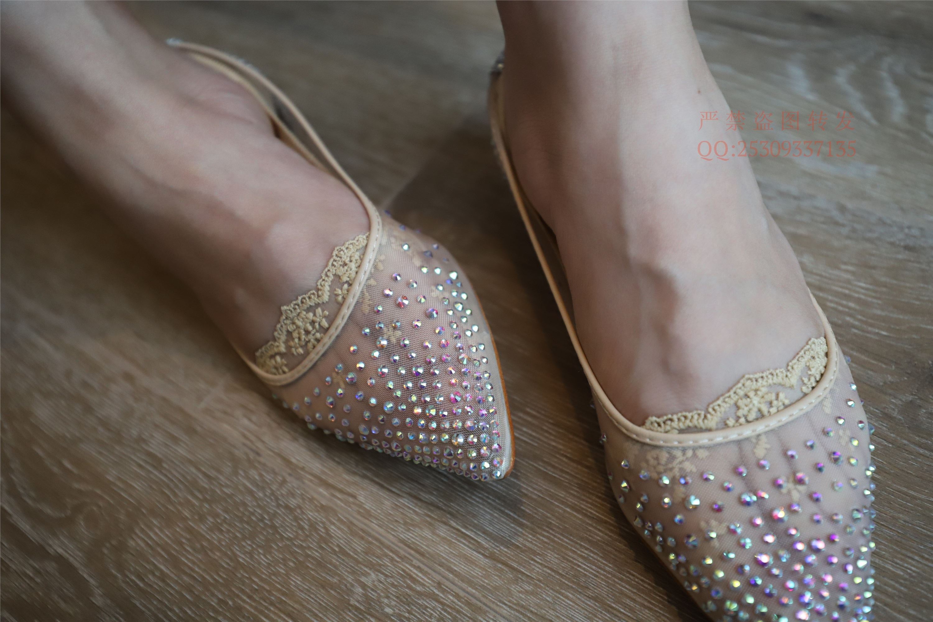 大西瓜套图 2018 7.8月活动模特一服务员船袜1