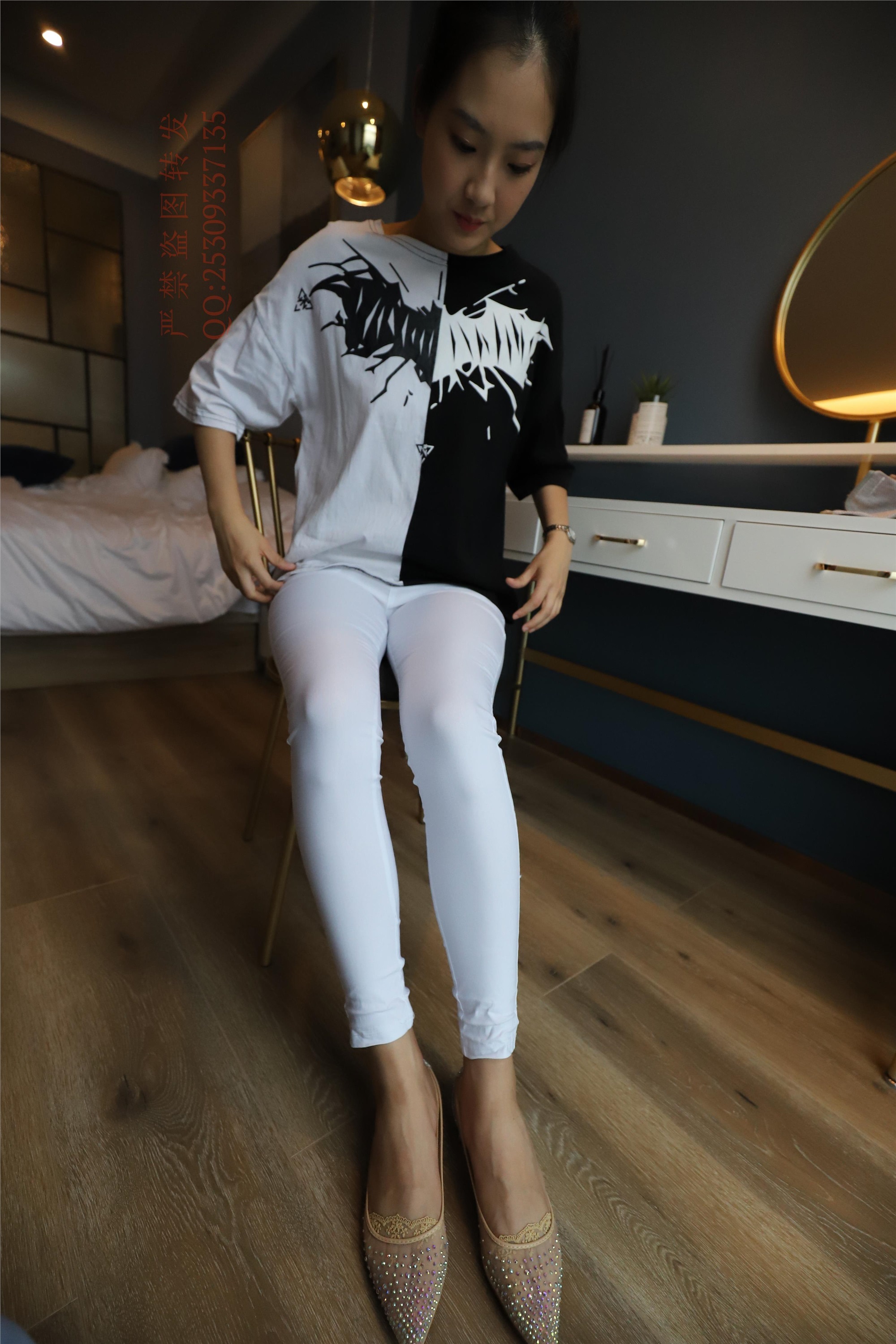 大西瓜套图 2018 7.8月活动模特一服务员船袜1